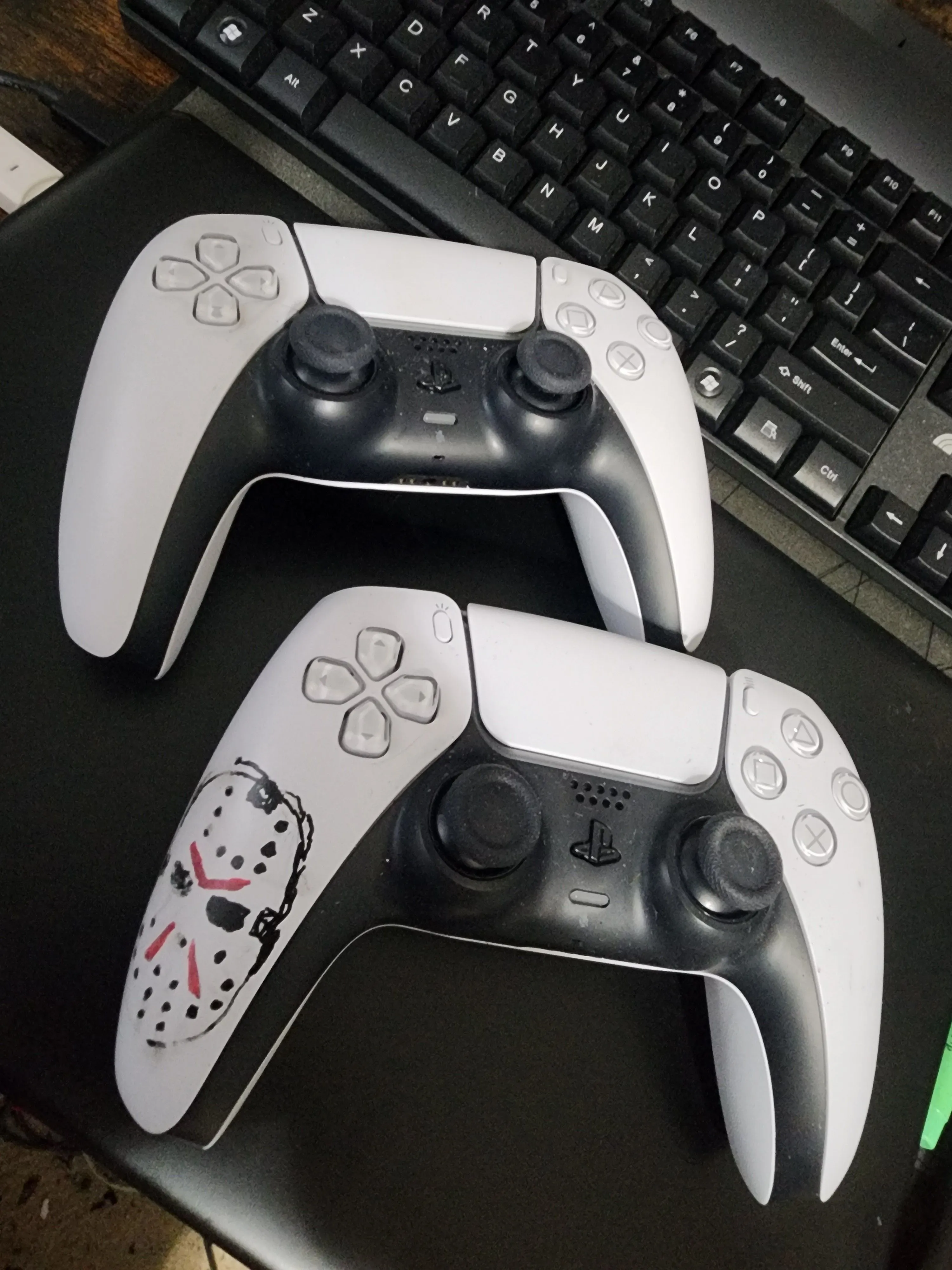 Product image for 2x ps5 controllers