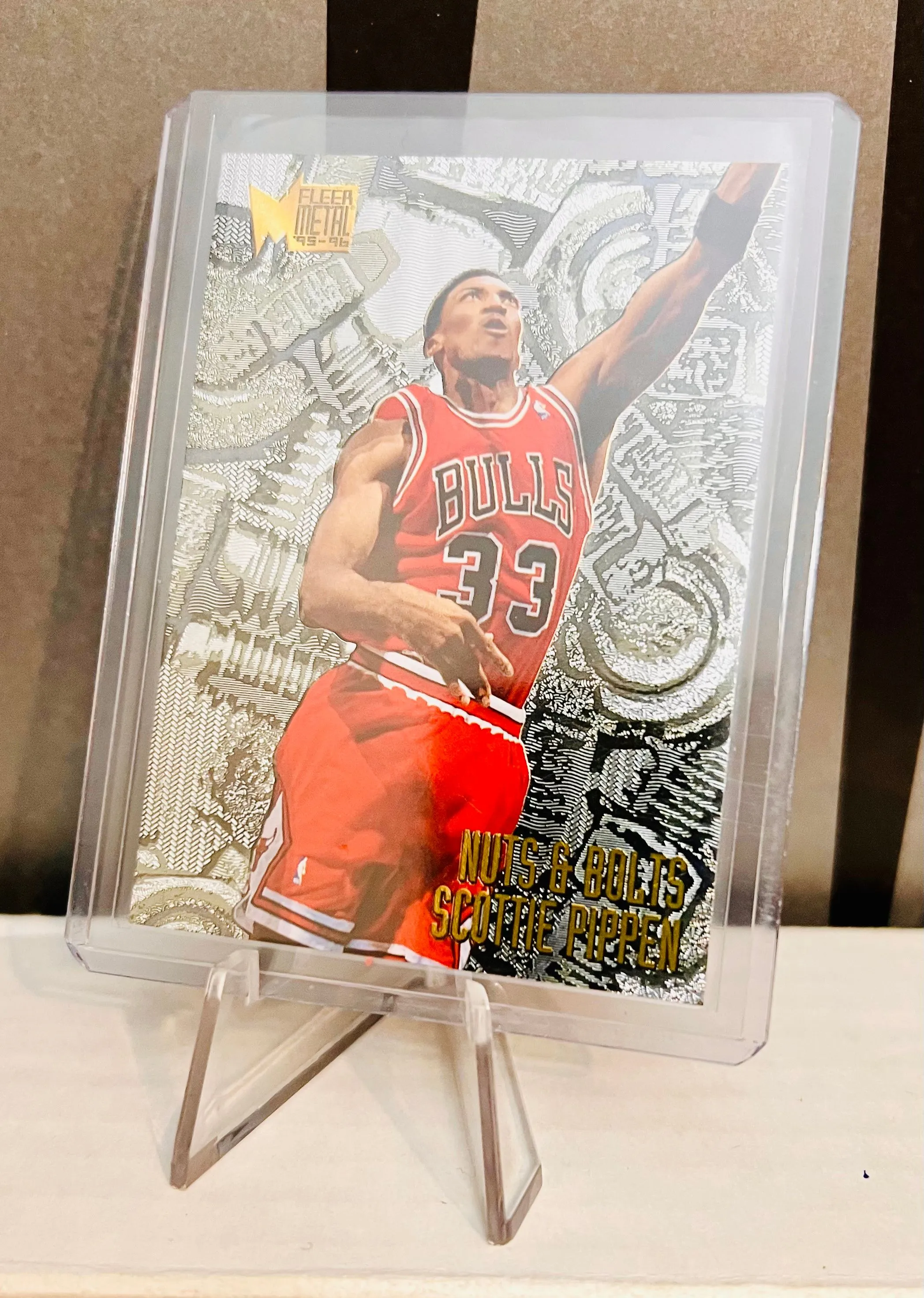 Product image for 95-96 Fleer Metal - Nuts & Bolts - Scottie Pippen