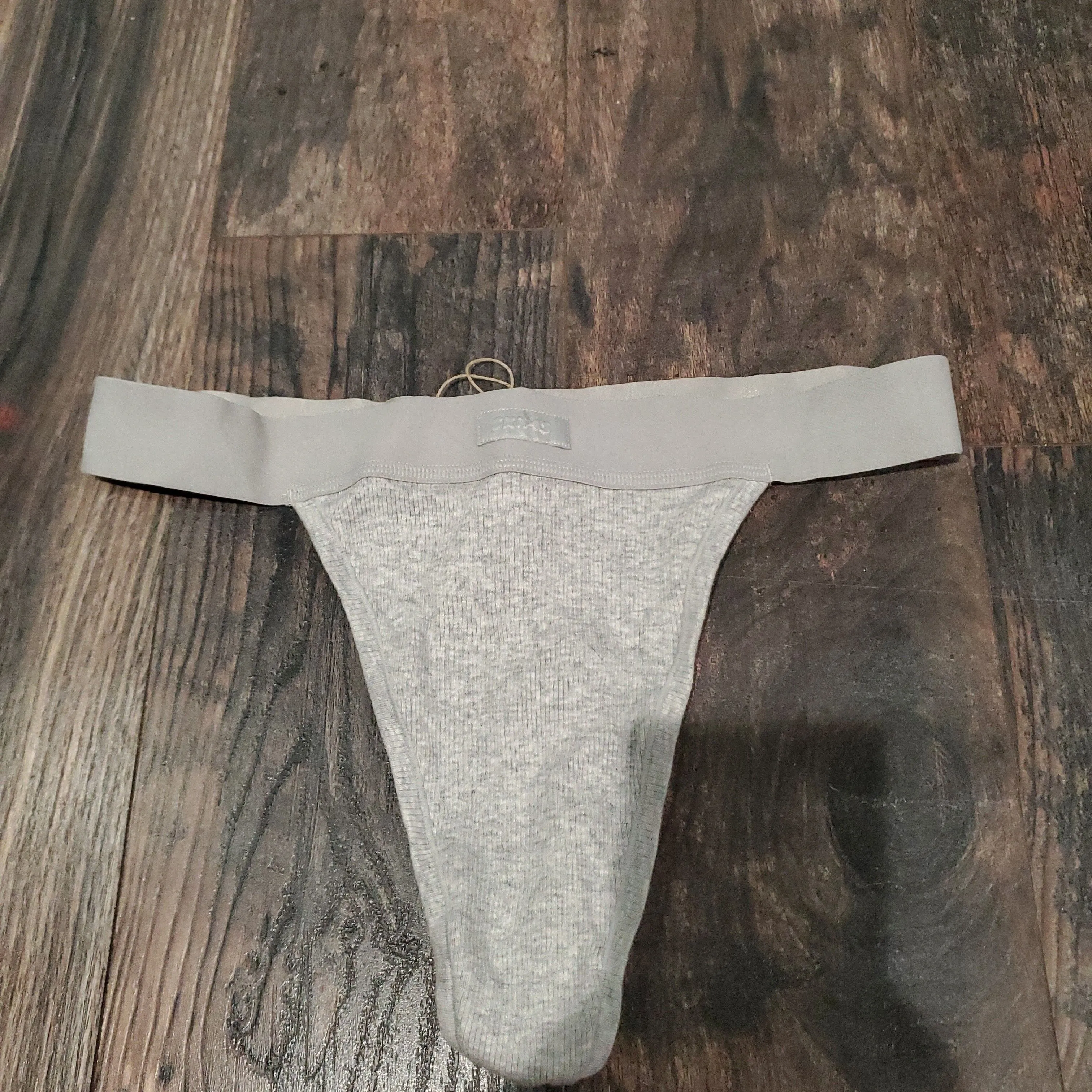 Product image for skims thong 