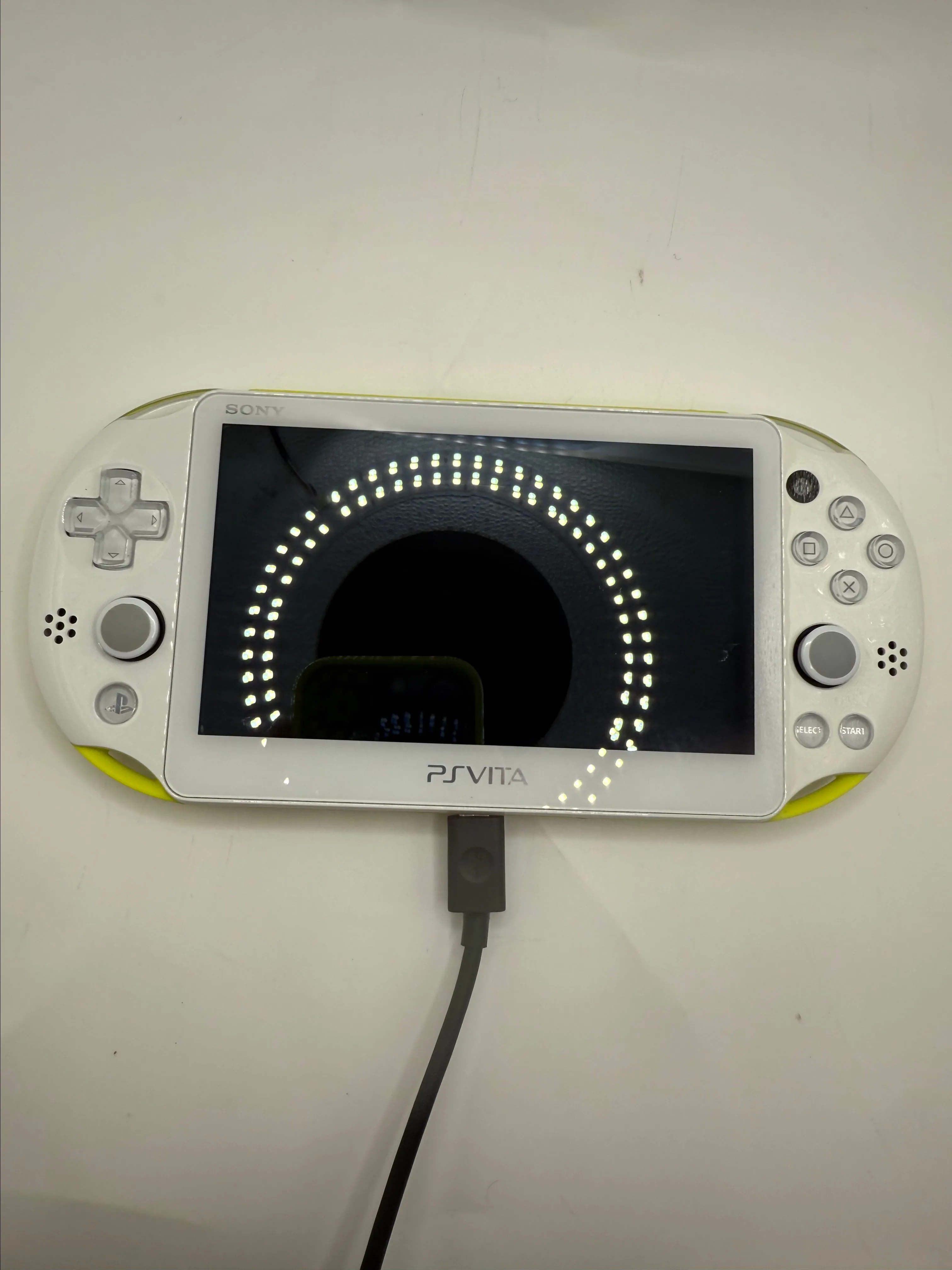 Product image for PS Vita pch2000 psvita 2000