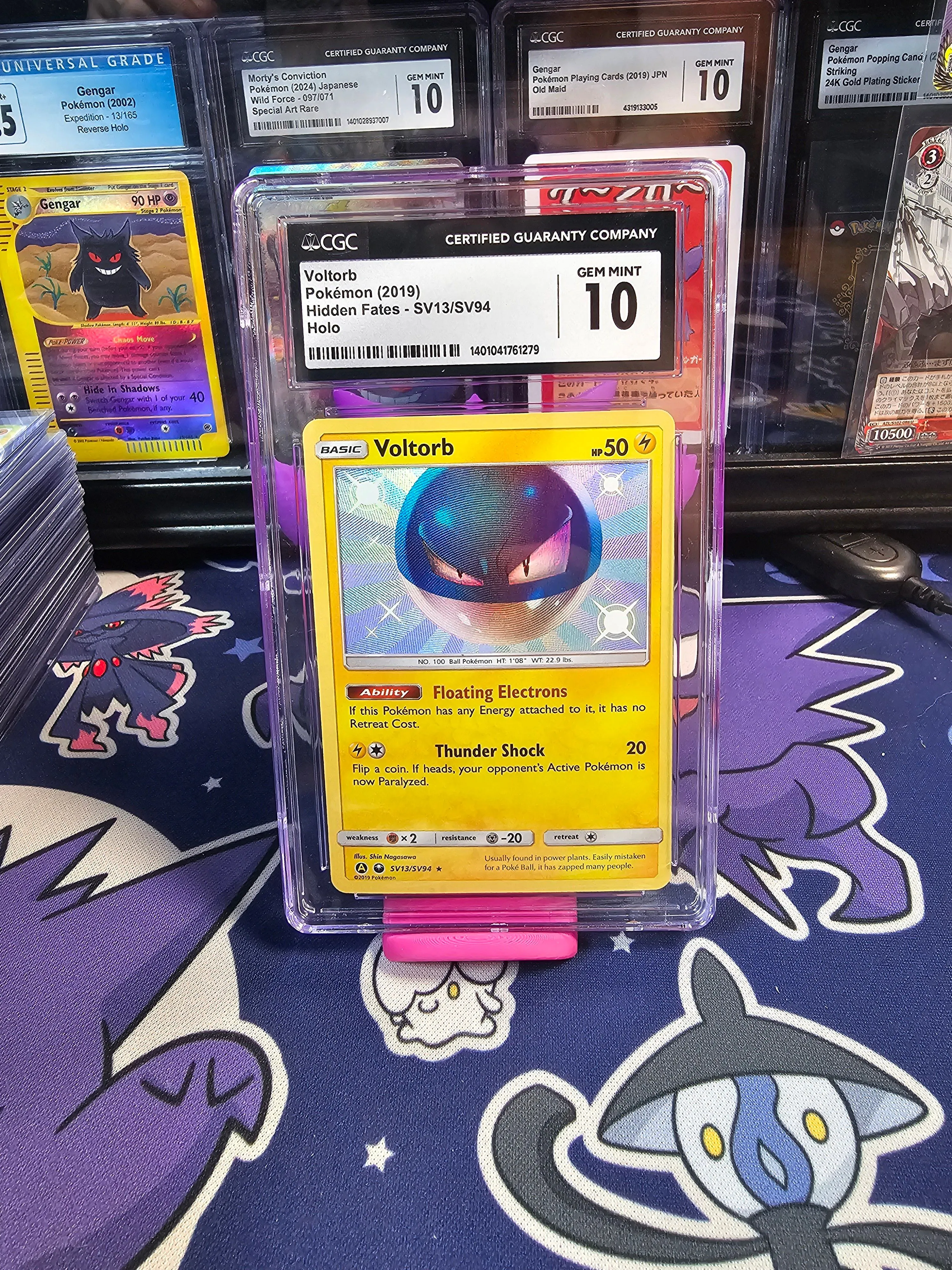 Product image for 3. Voltorb Shiny CGC 10