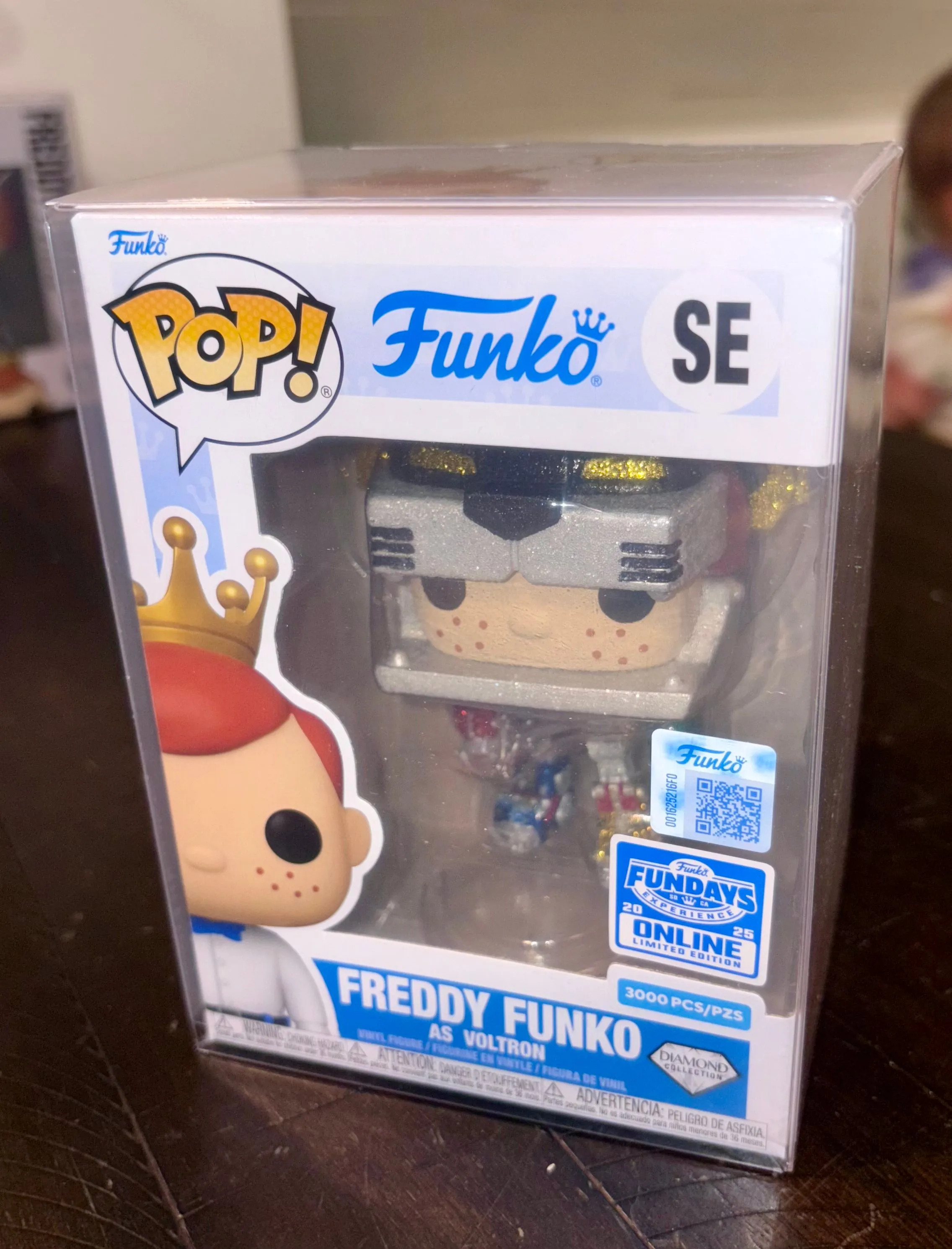 Product image for Freddy Funko as Voltron LE3000pc Diamond Glitter (Fundays 2025 Online Limited Edition
