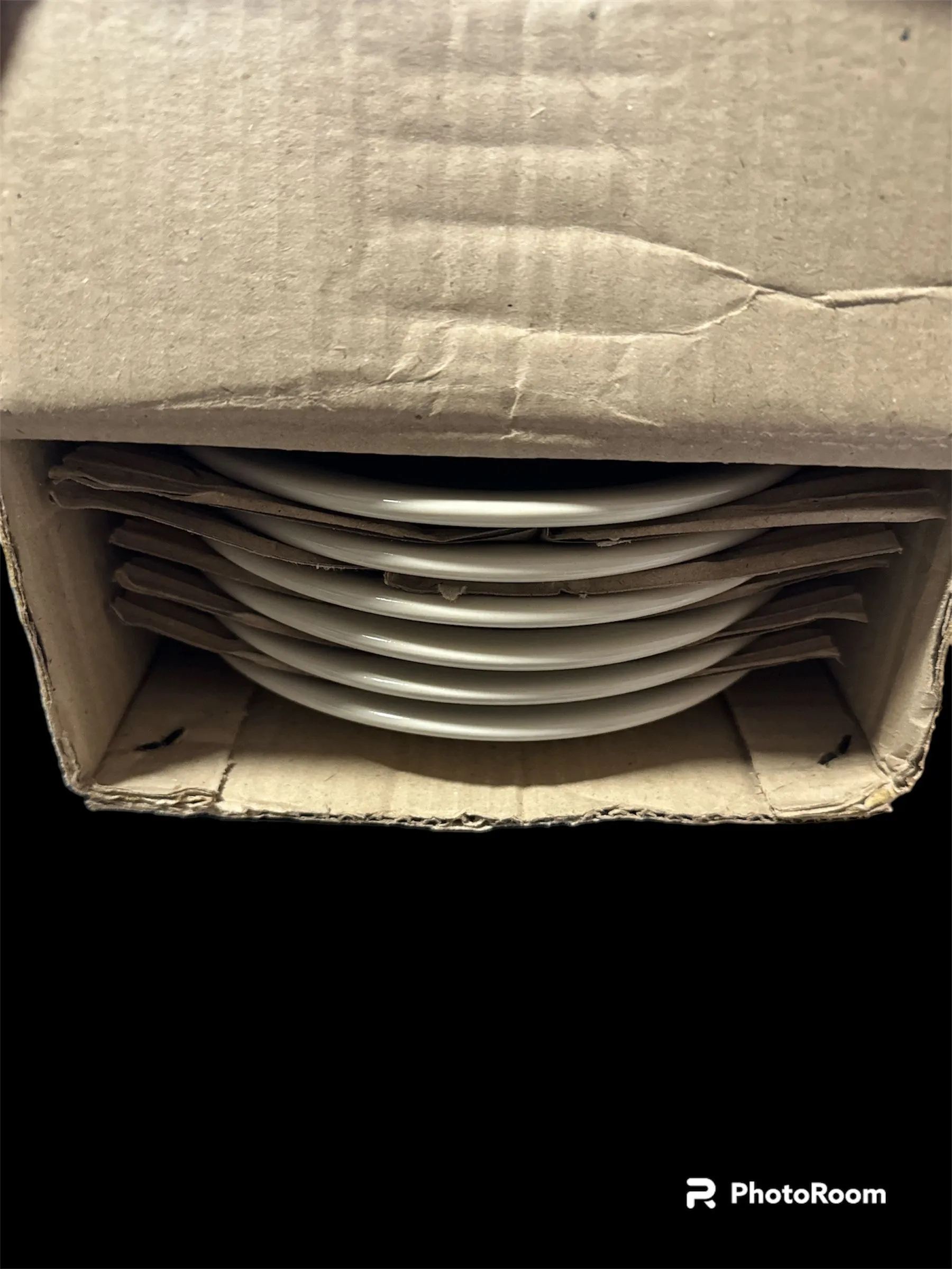 Product image for NEW IN BOX- 6 plates