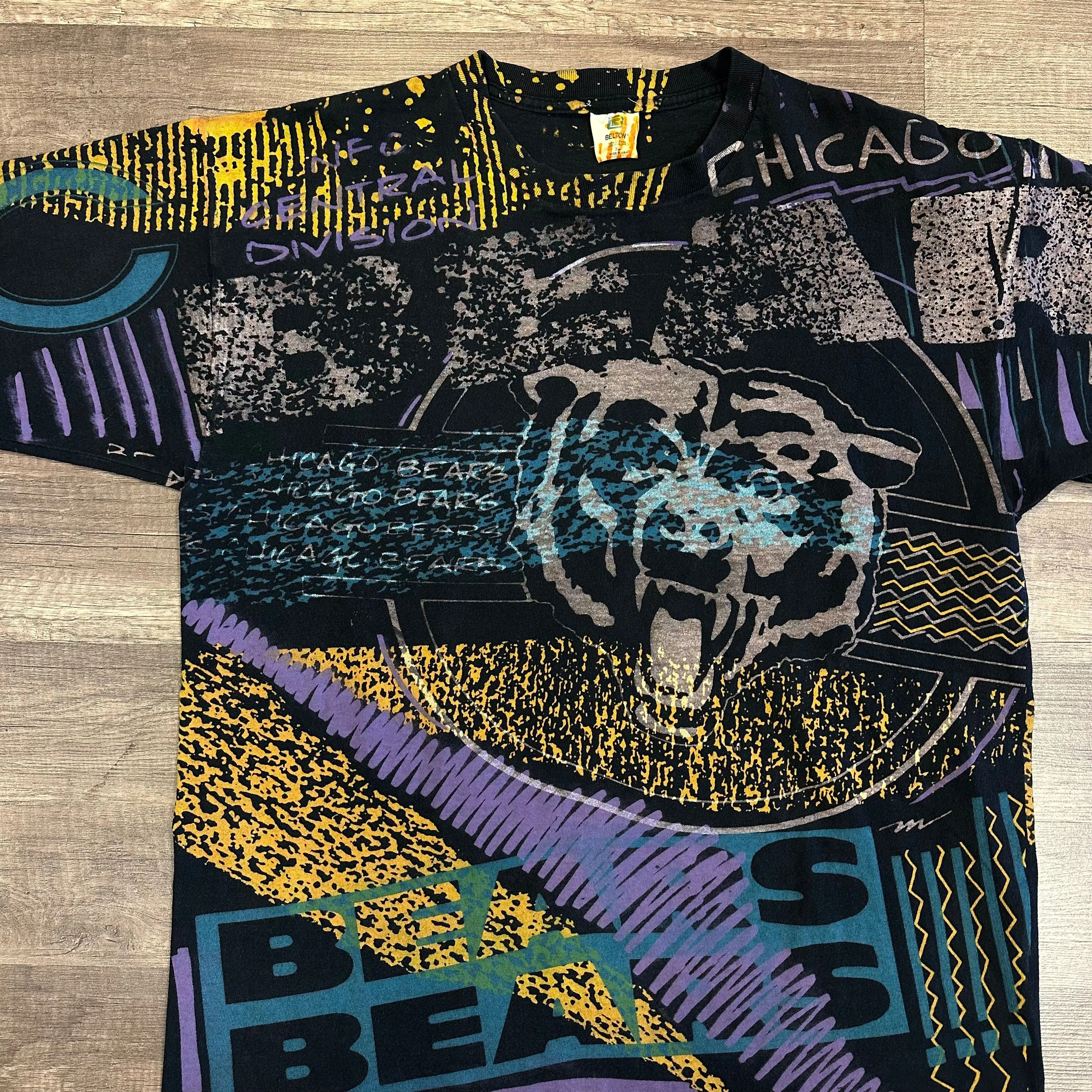 Product image for 90's VTG Chicago Bears AOP Fits SZ L