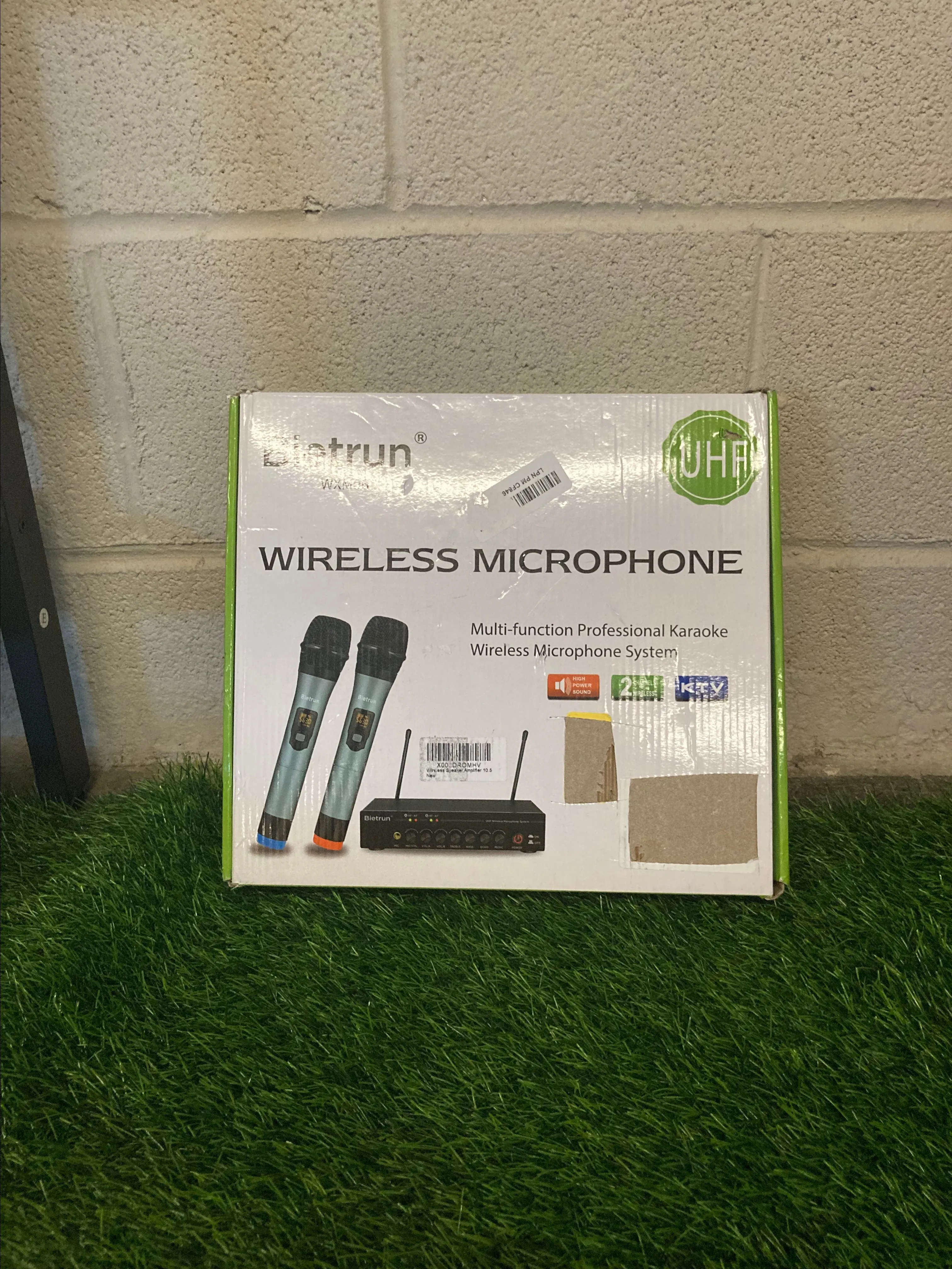 Product image for BIETRUN WIRELESS MICROPHONE