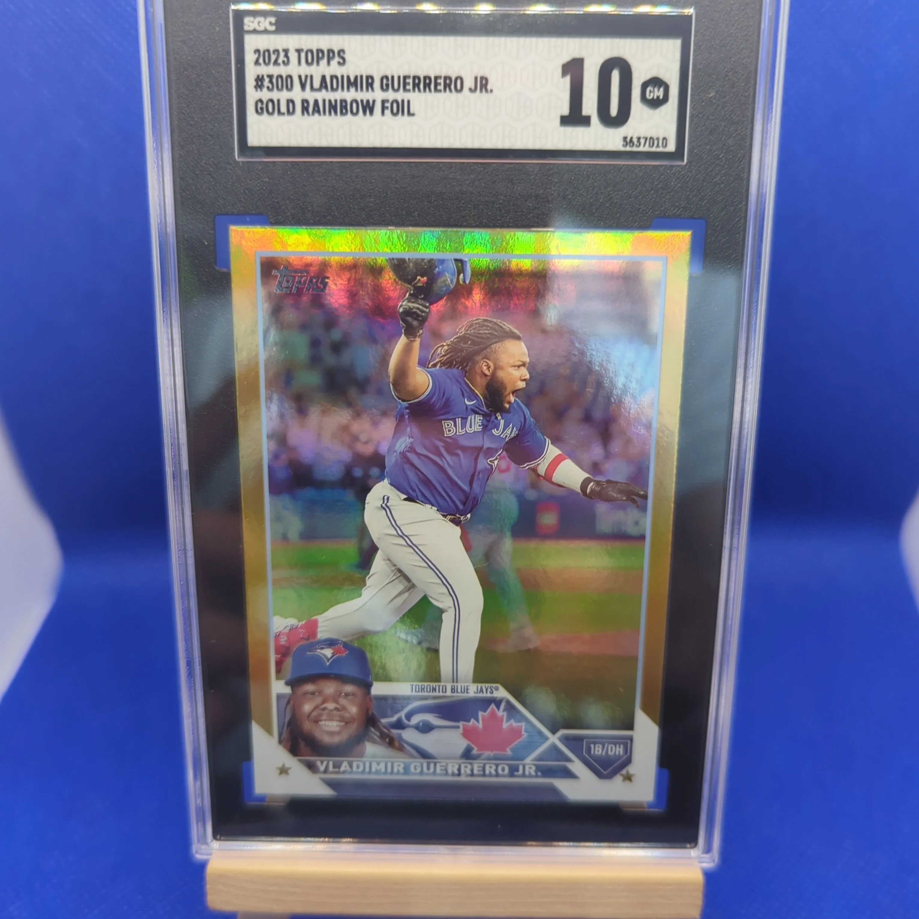 Product image for 2023 Topps Vladimir Guerrero Jr. SGC Gold Rainbow Foil 10