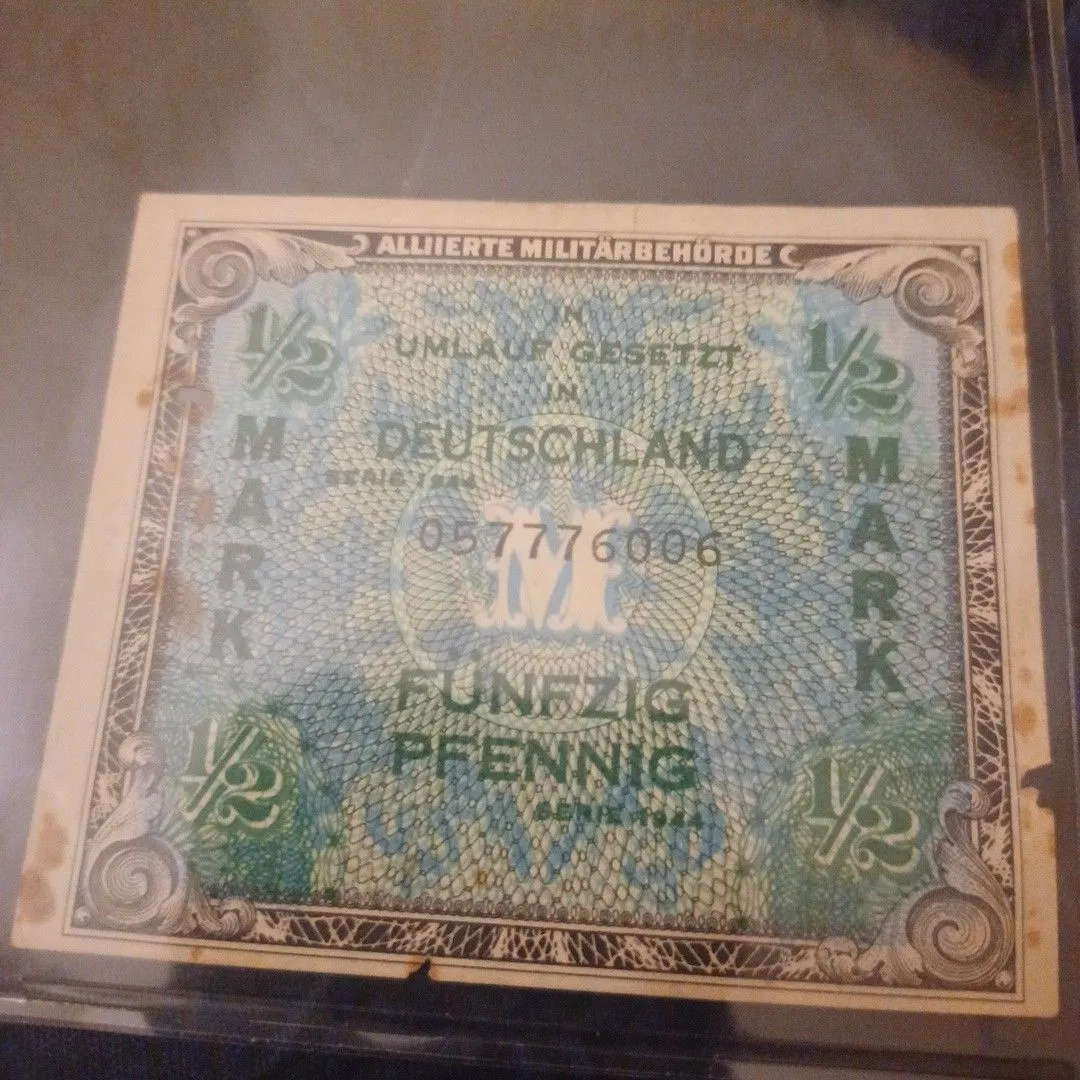 Product image for Foreign currency lot 23