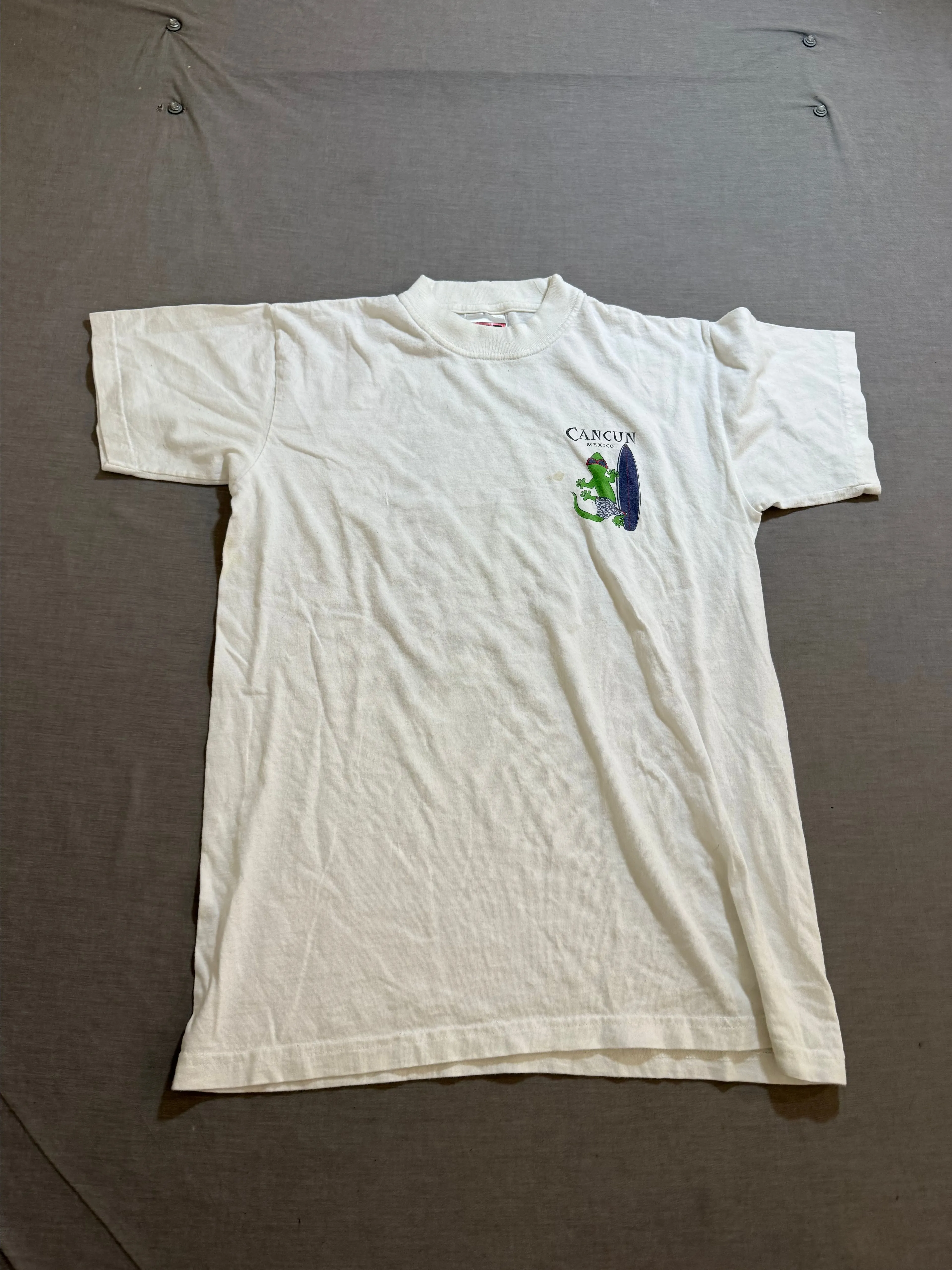 Product image for Cancun Mexico Lizard Surfer Shirt Men's Medium White Short Sleeve.