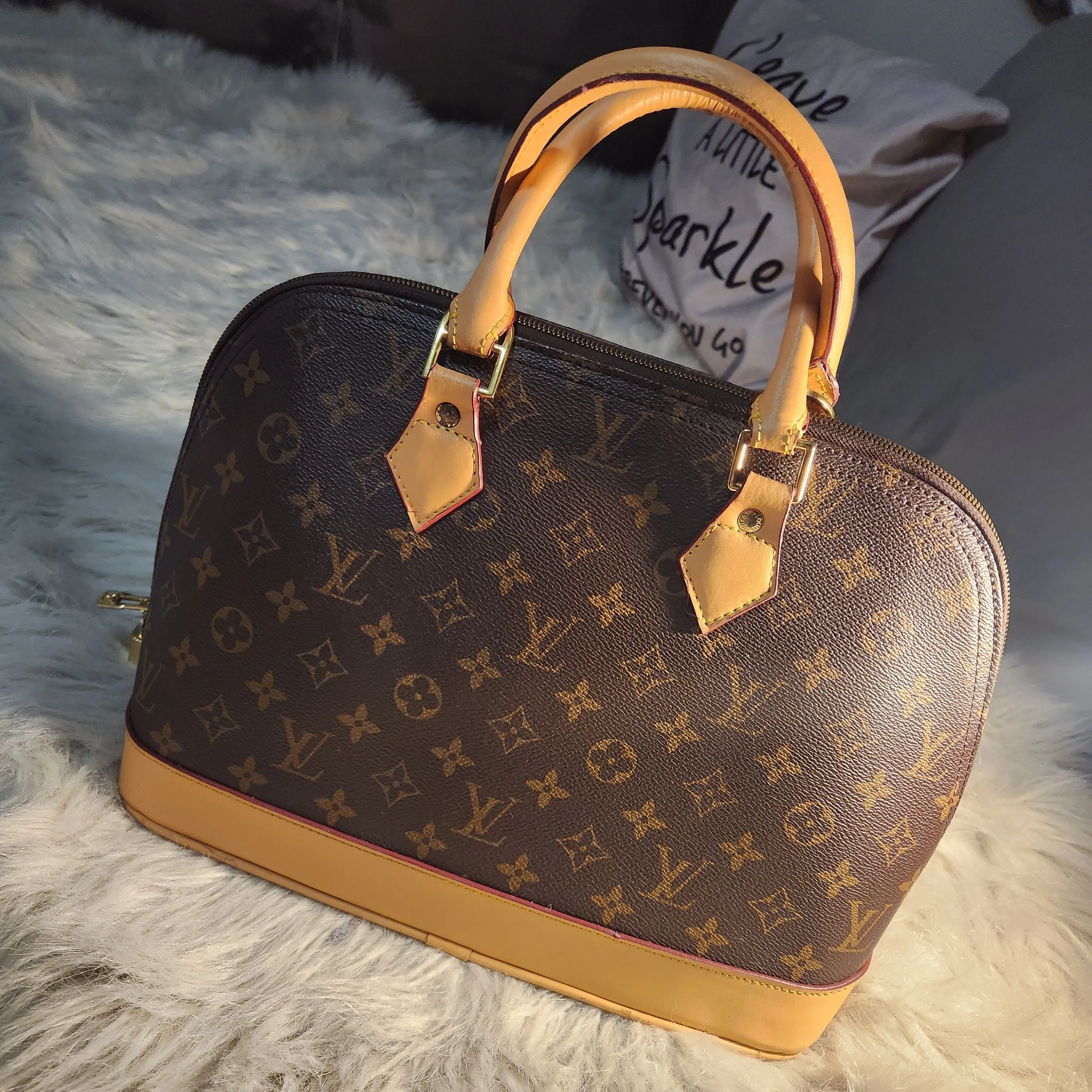 Product image for Louis Vuitton Monogram Canvas Alma PM Bag 
Monogram Canvas Alma PM Bag
Monogram Canvas Alma PM Bag