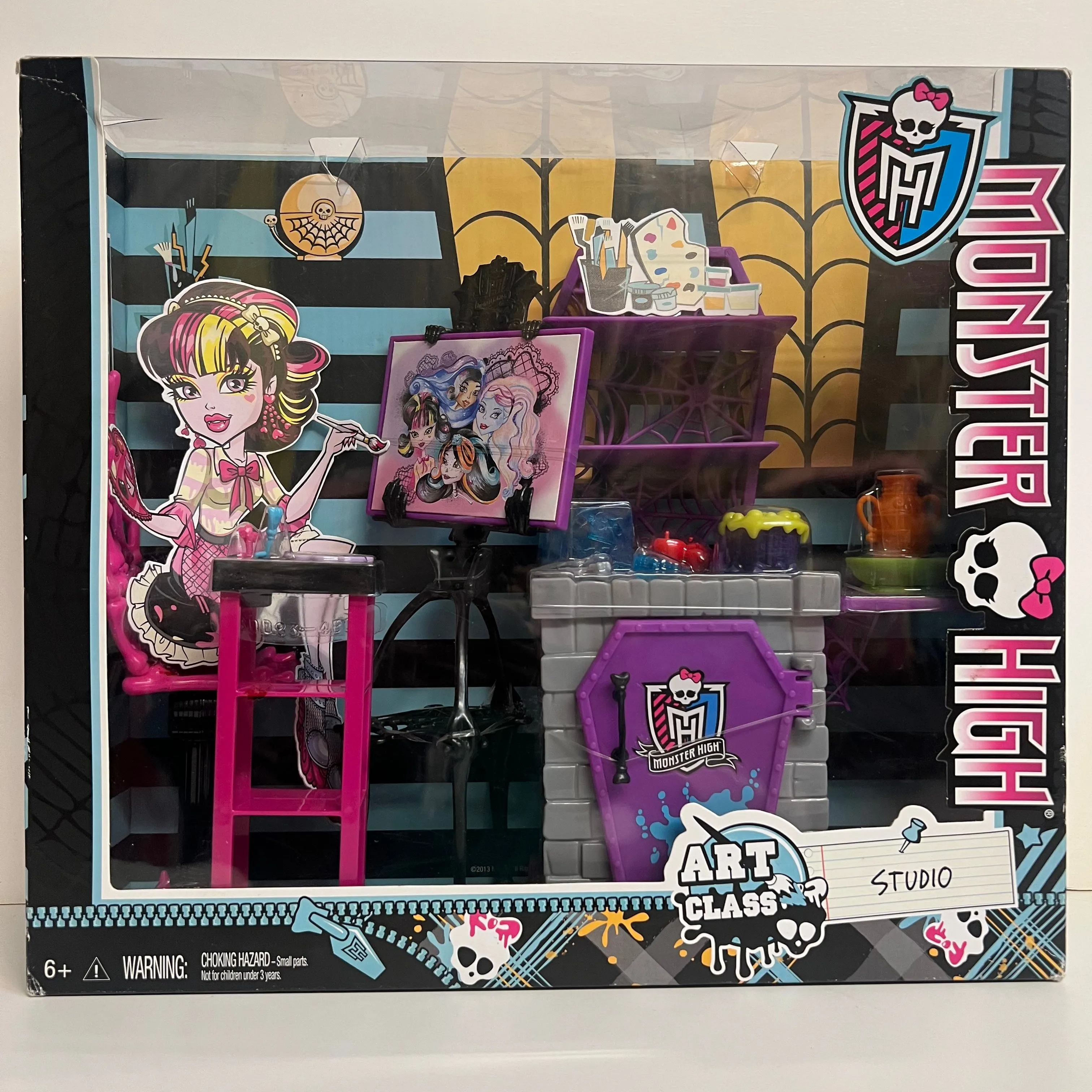 Product image for Monster High Art Class Studio