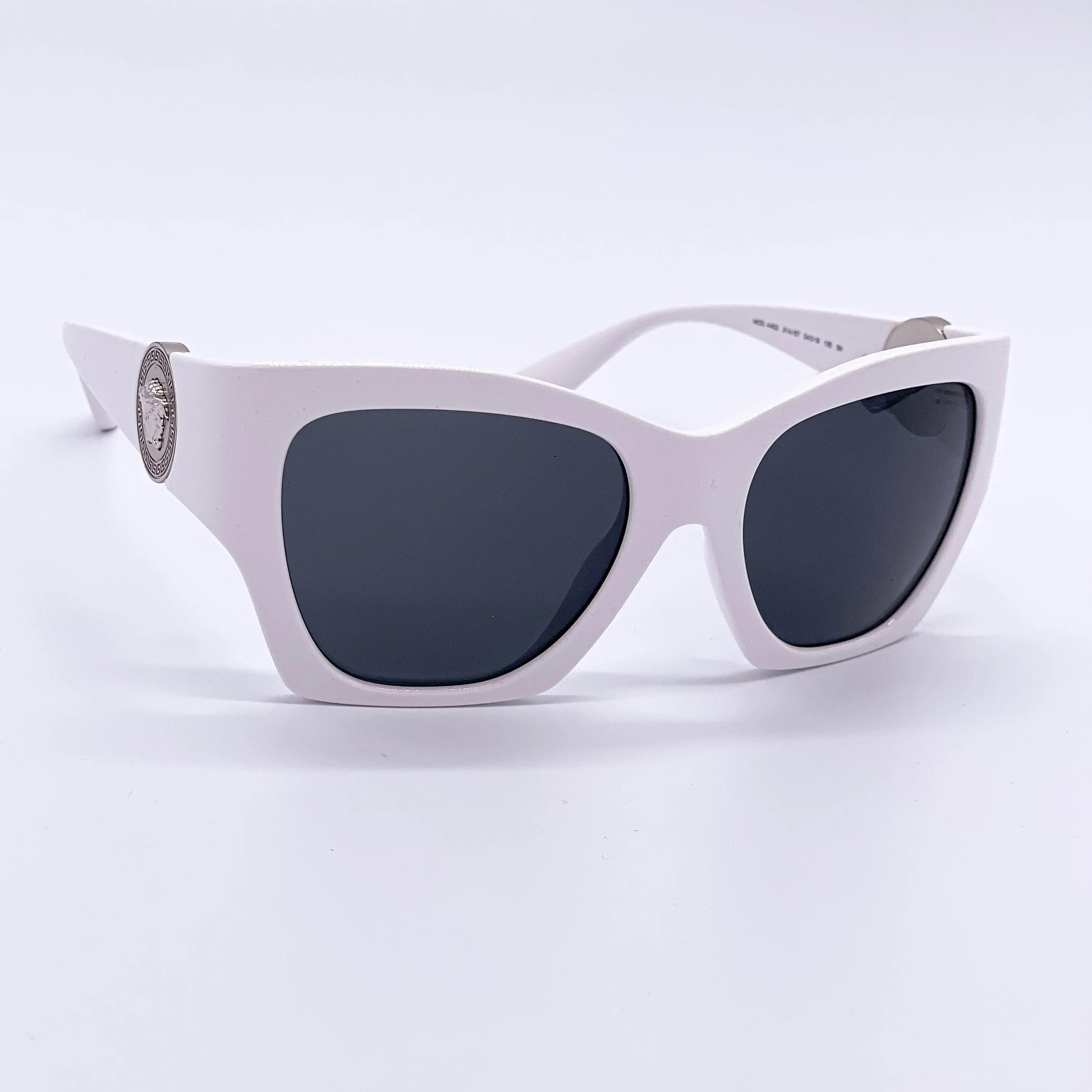 Listing Image Blurred Background