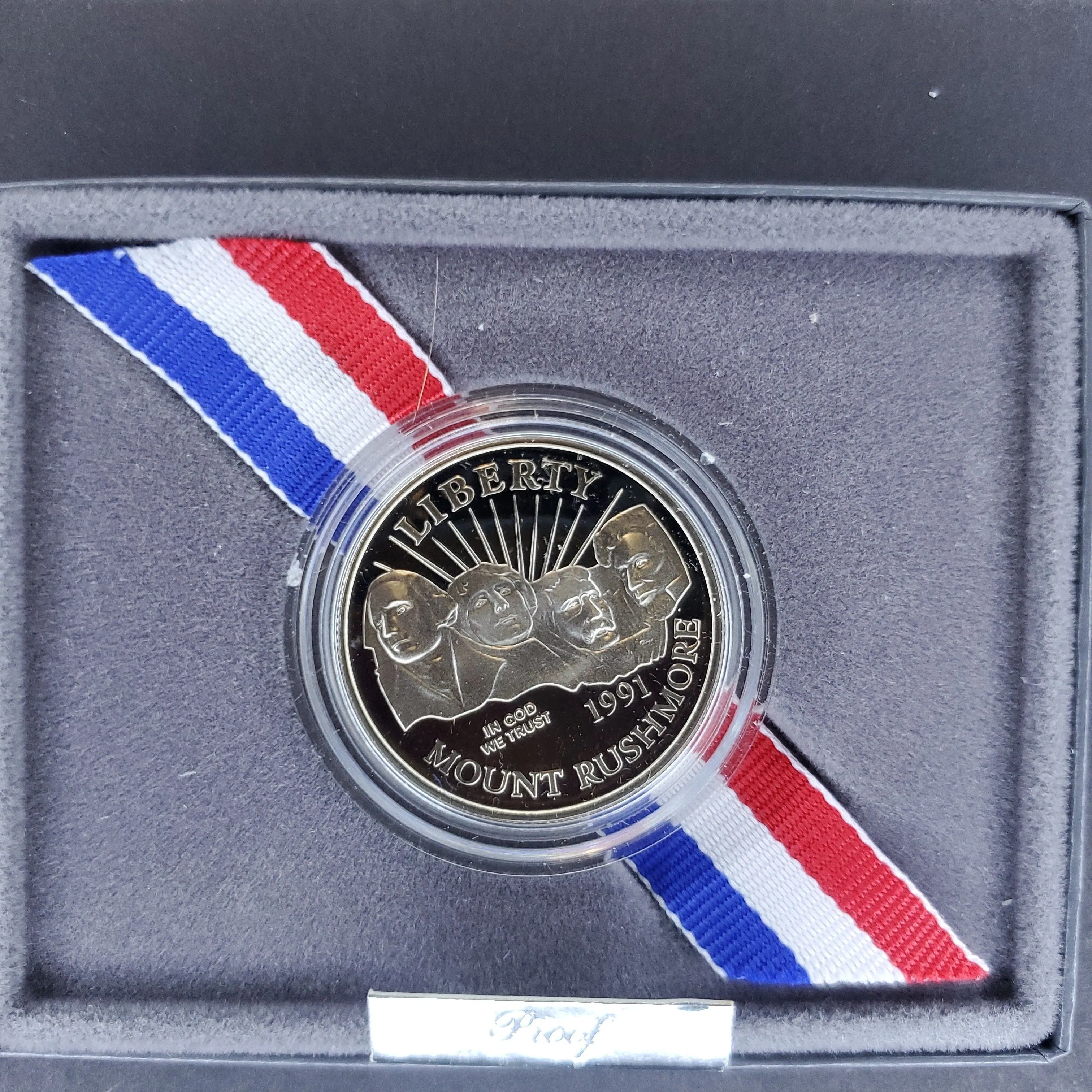 Product image for 1991 mount Rushmore commemorative half