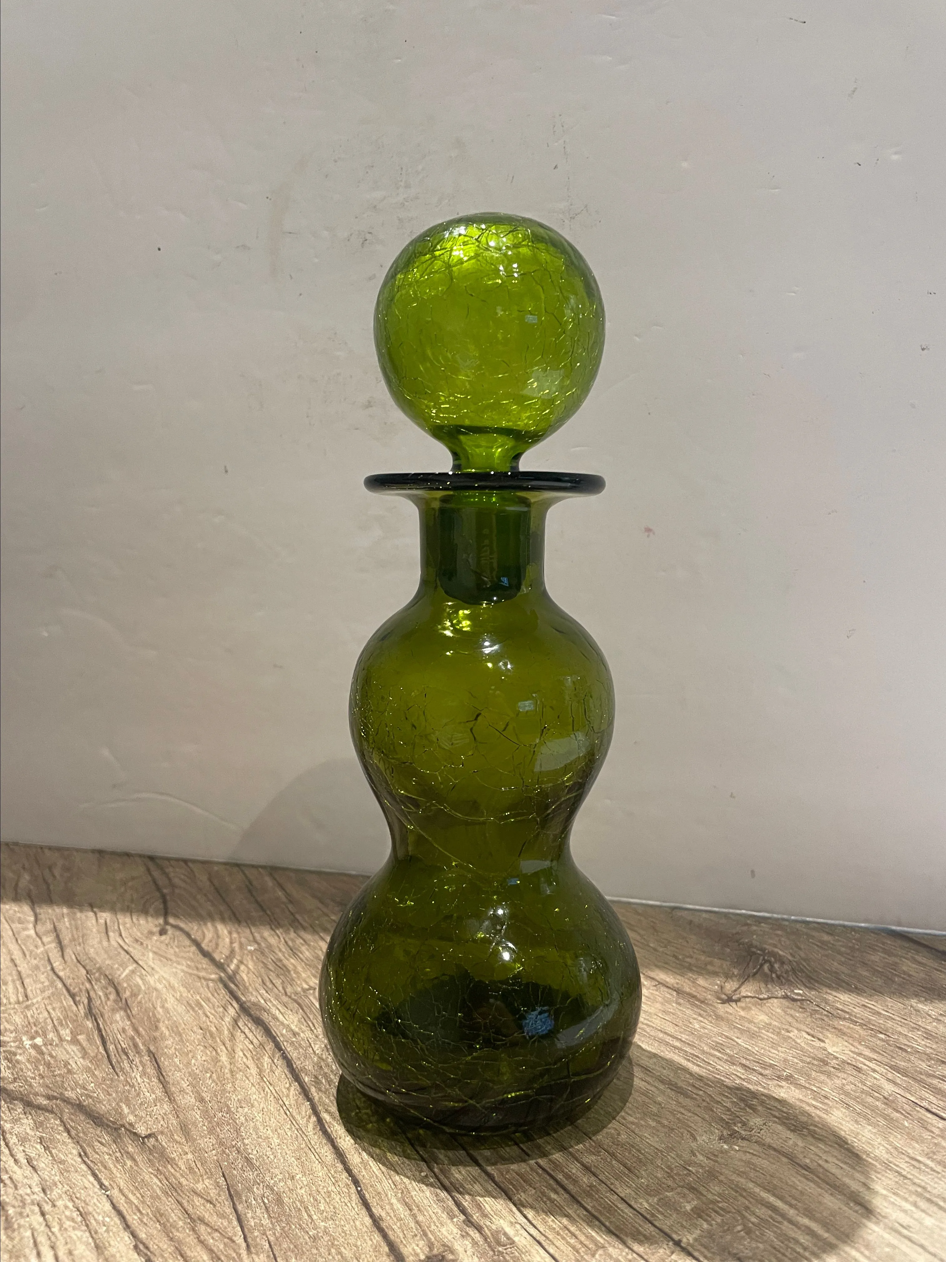 Product image for 753 Rainbow Avocado 10.5" Crackle Decanter