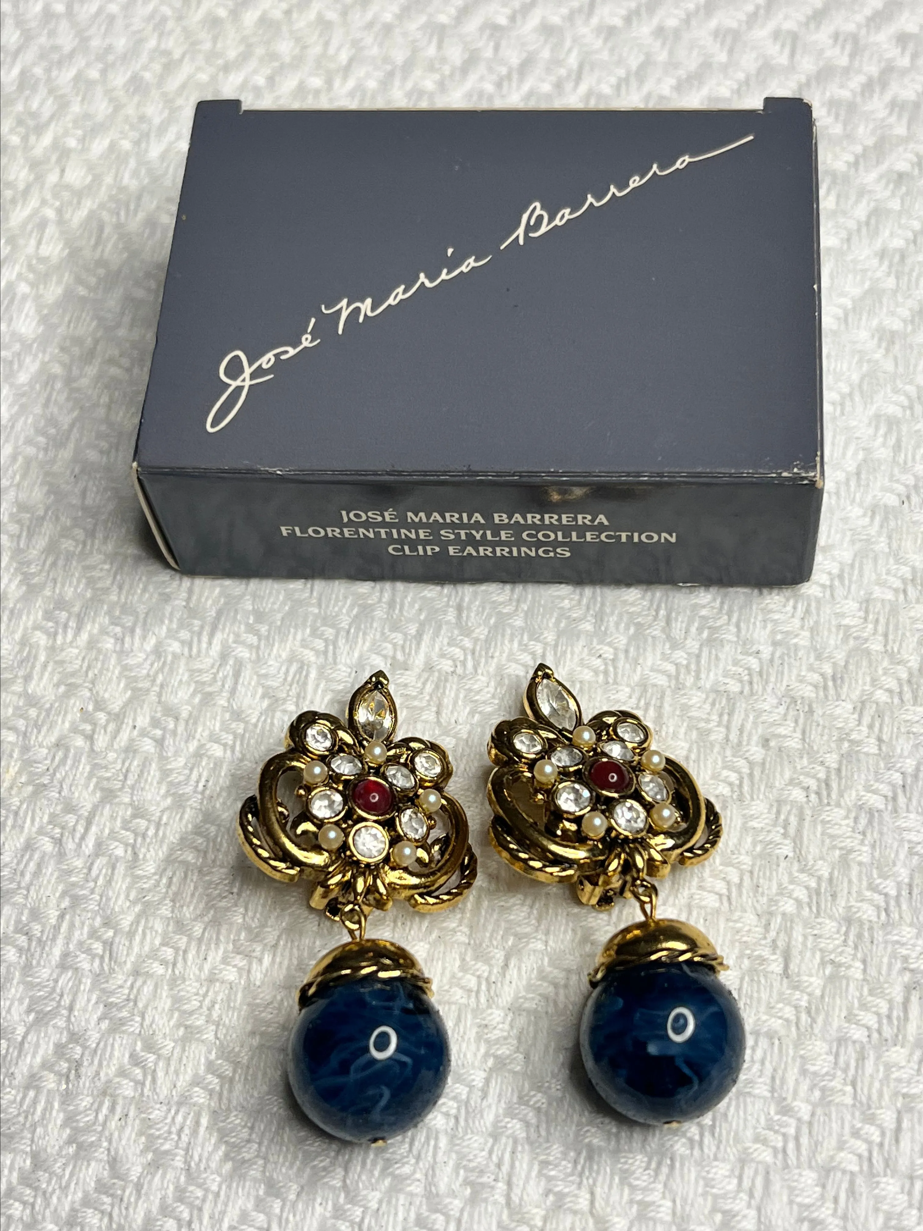 Product image for Vintage Avon Jose Maria Barrera Florentine Style Collection Clip Earrings