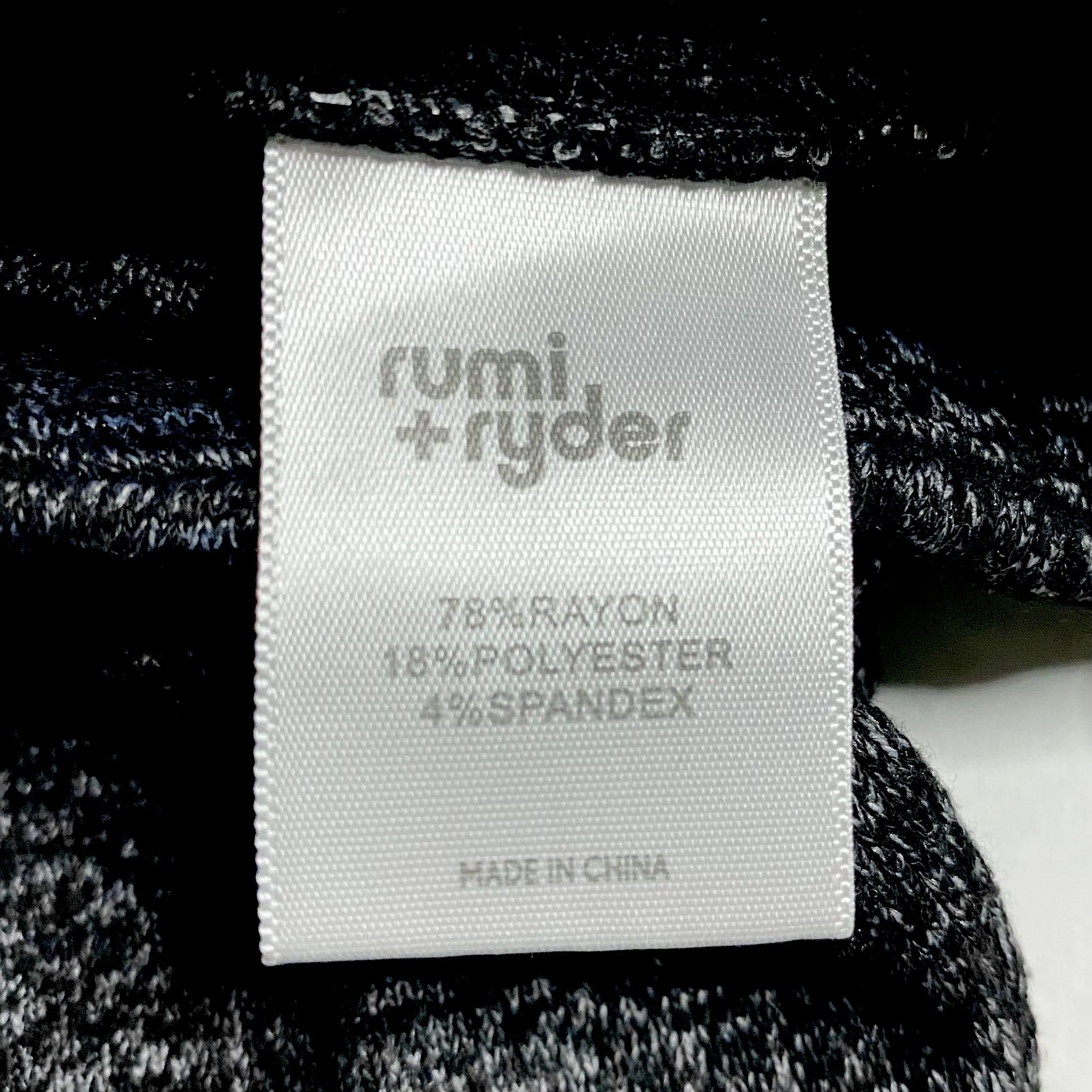 Listing Image Blurred Background