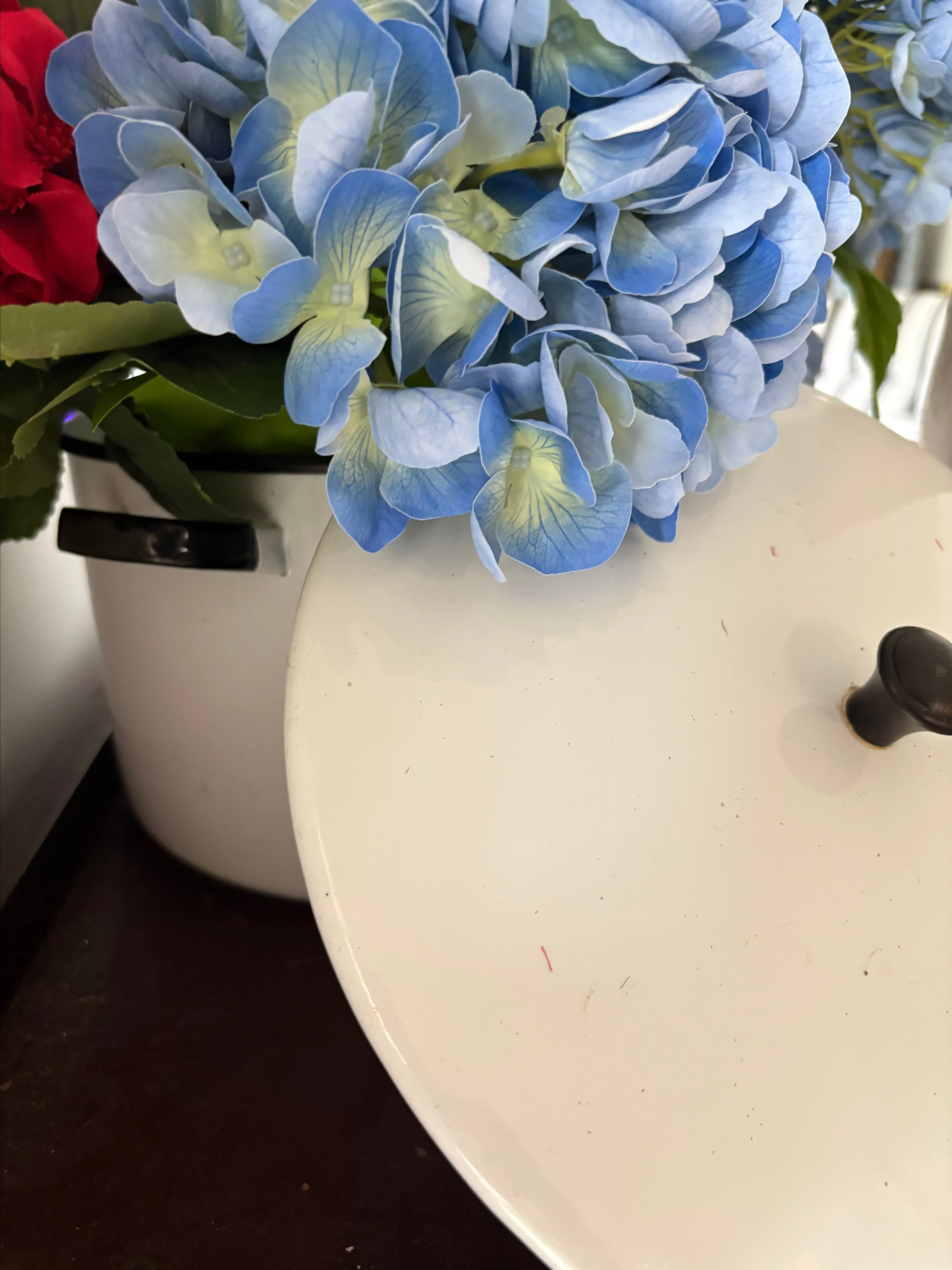 Product image for Black and white enamelware bowl with lid
