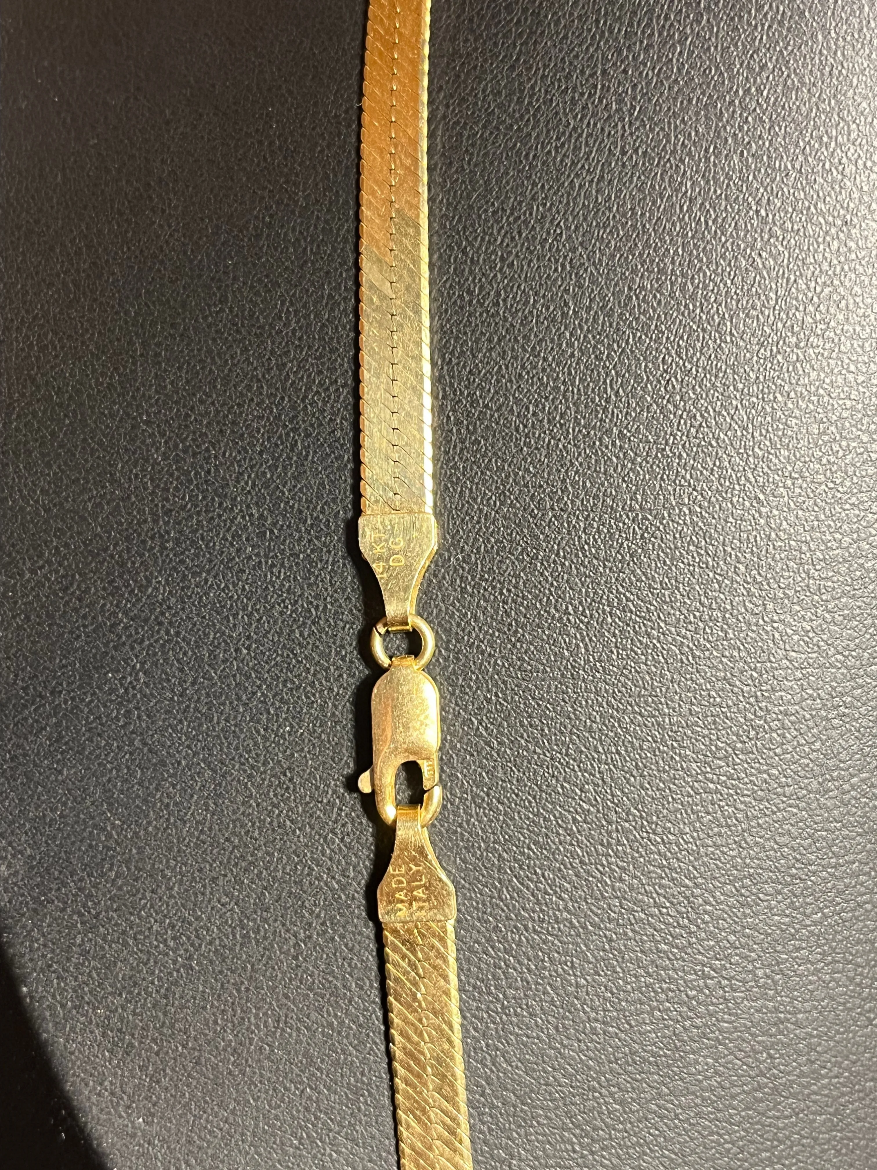 Listing Image Blurred Background