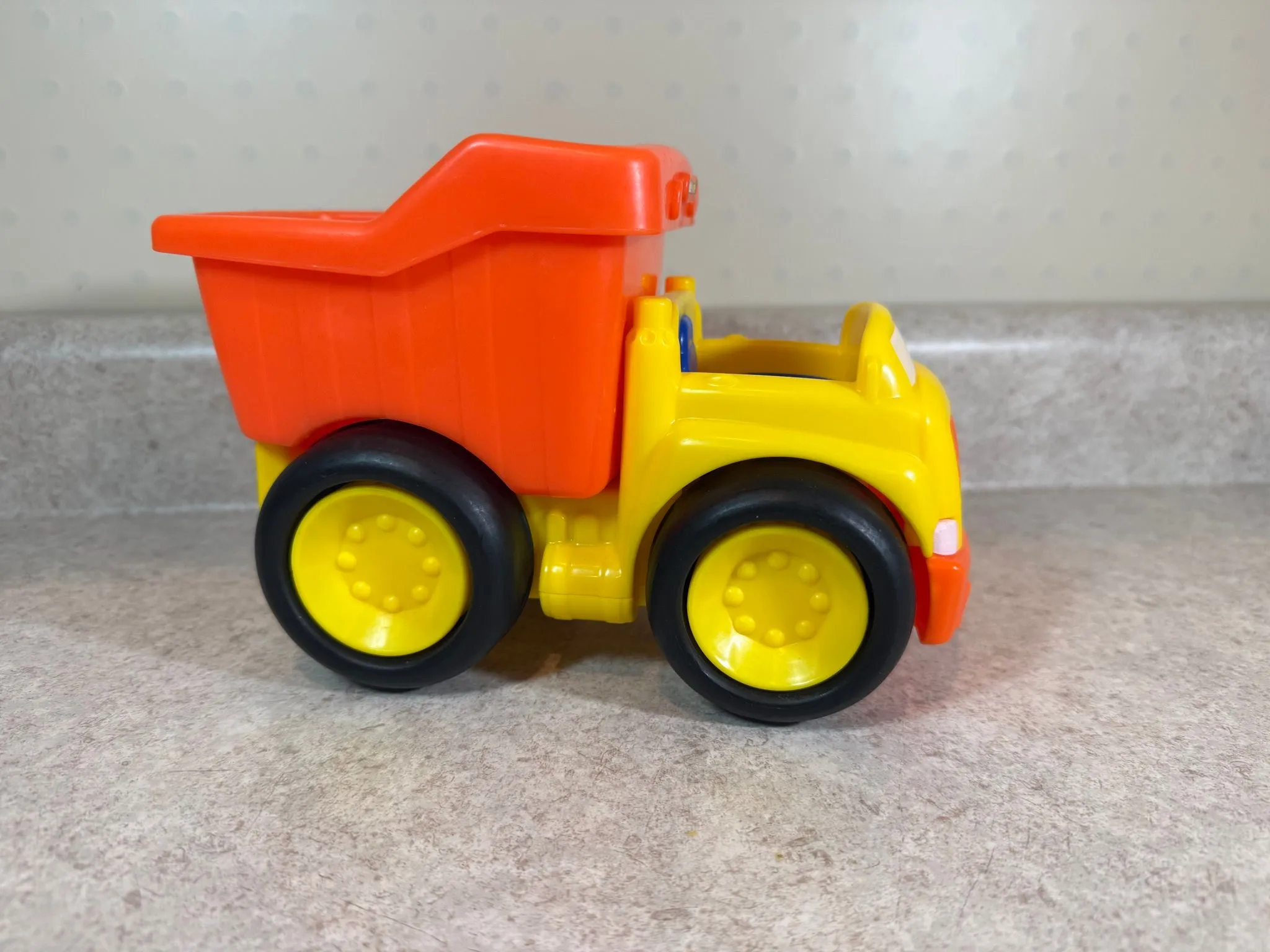 78cff894-e3d2-4336-a317-002f85676089