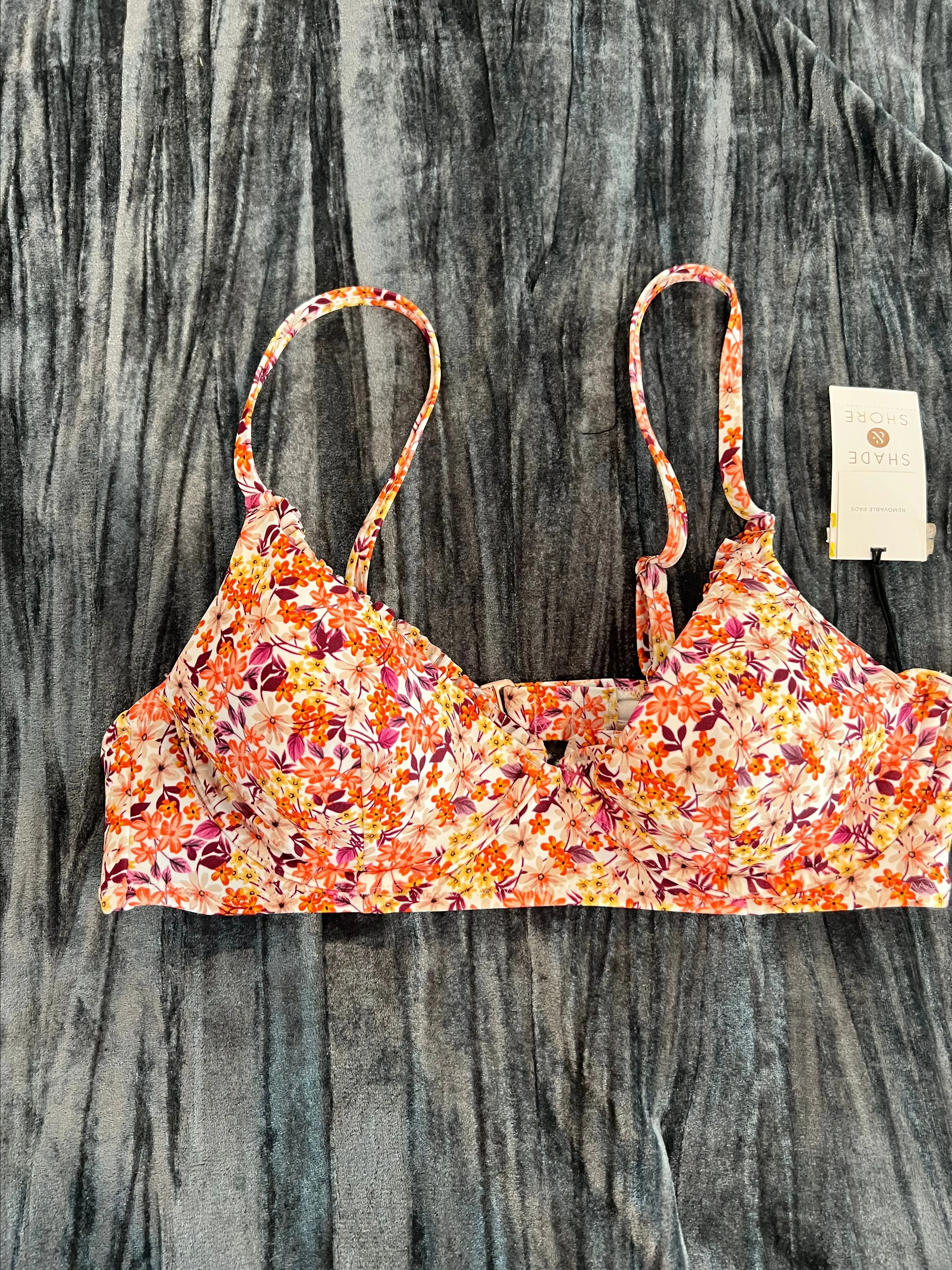 Product image for Shade & Shore Floral Print swim top 36B