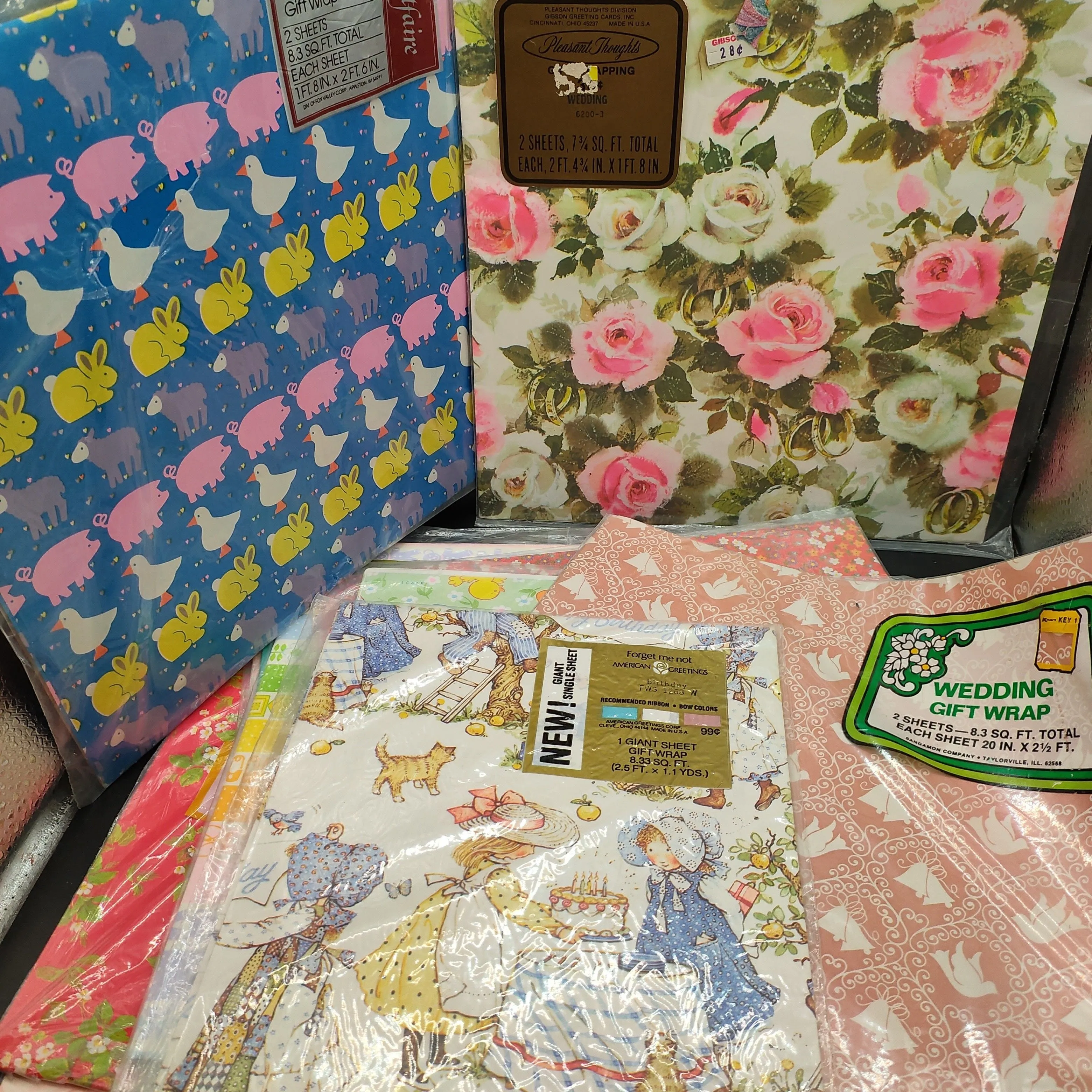 Product image for Vintage Gift wrap Still in package