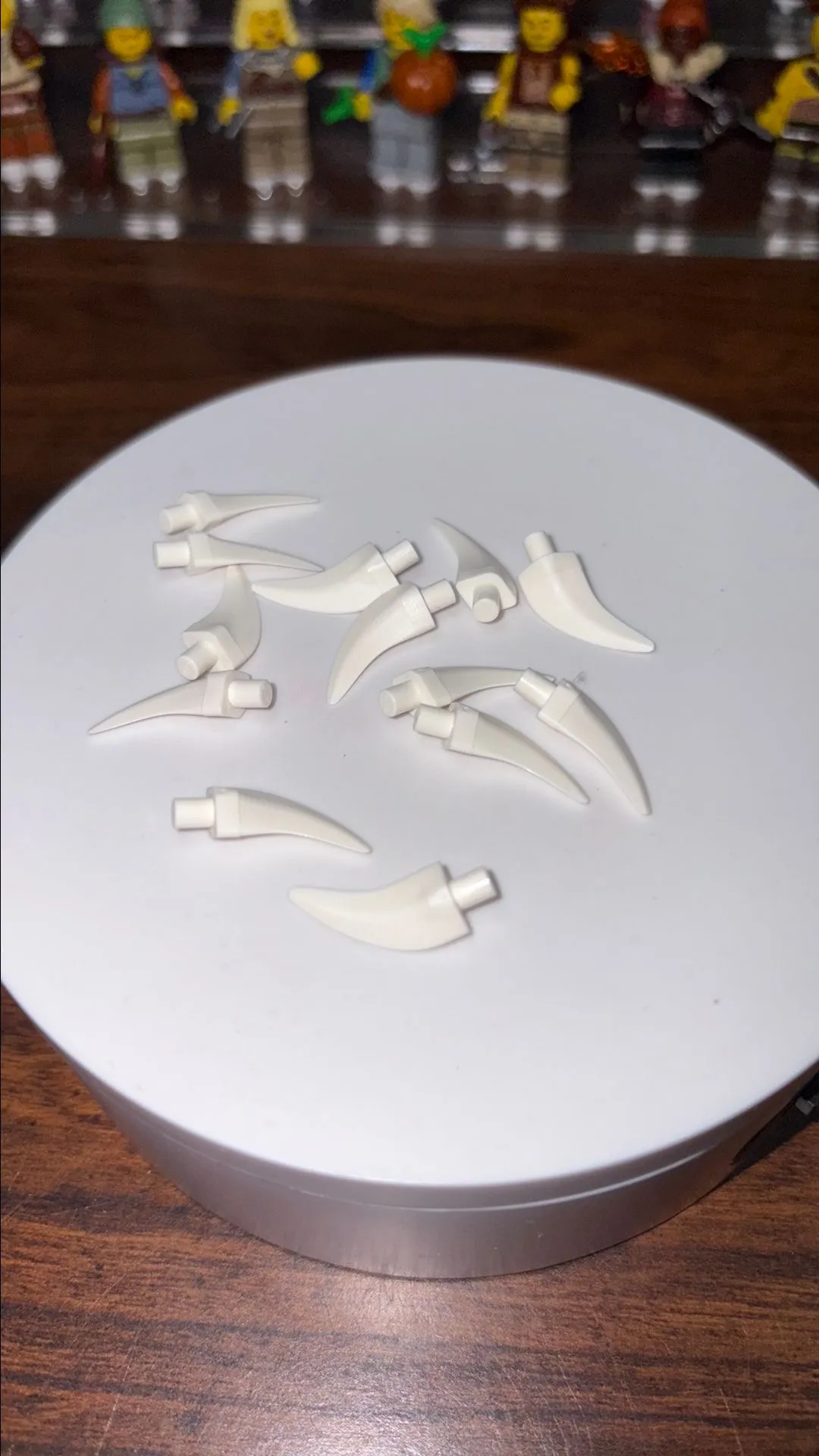 Product image for Lego horns/teeth (white)