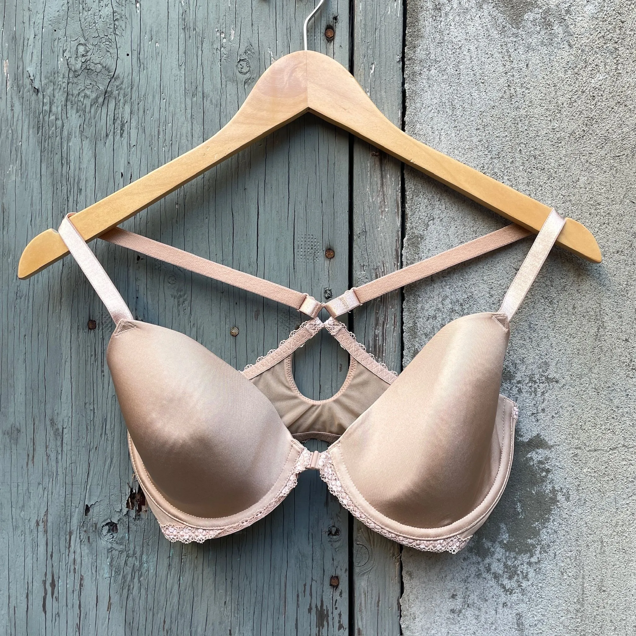 Product image for 172 B.Tempted Front Closure Nude Bra Size 32DD