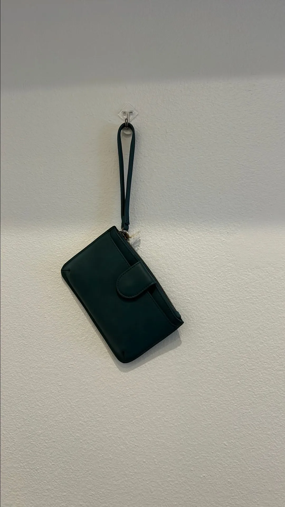Listing Image Blurred Background