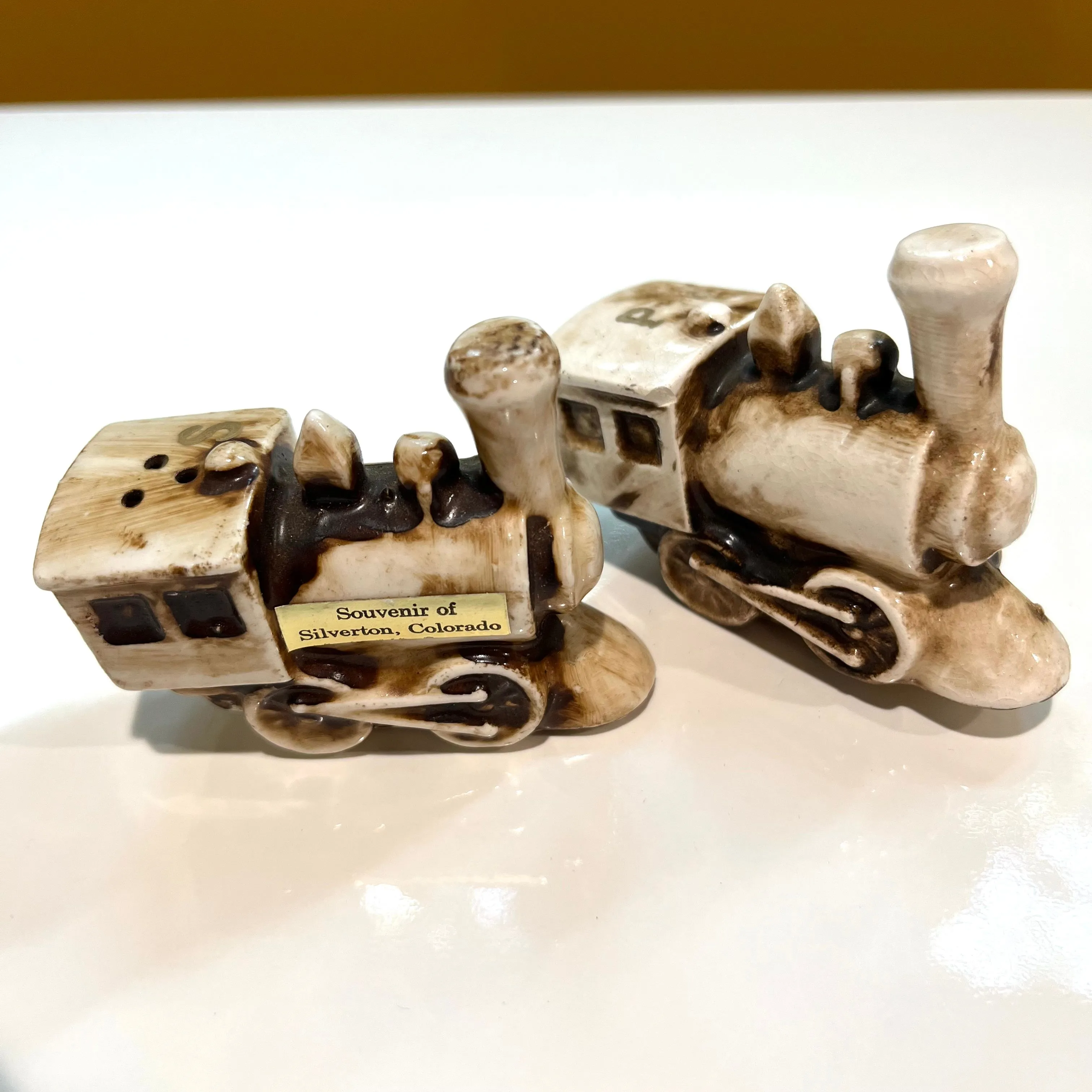 Product image for Train engine salt and pepper shakers