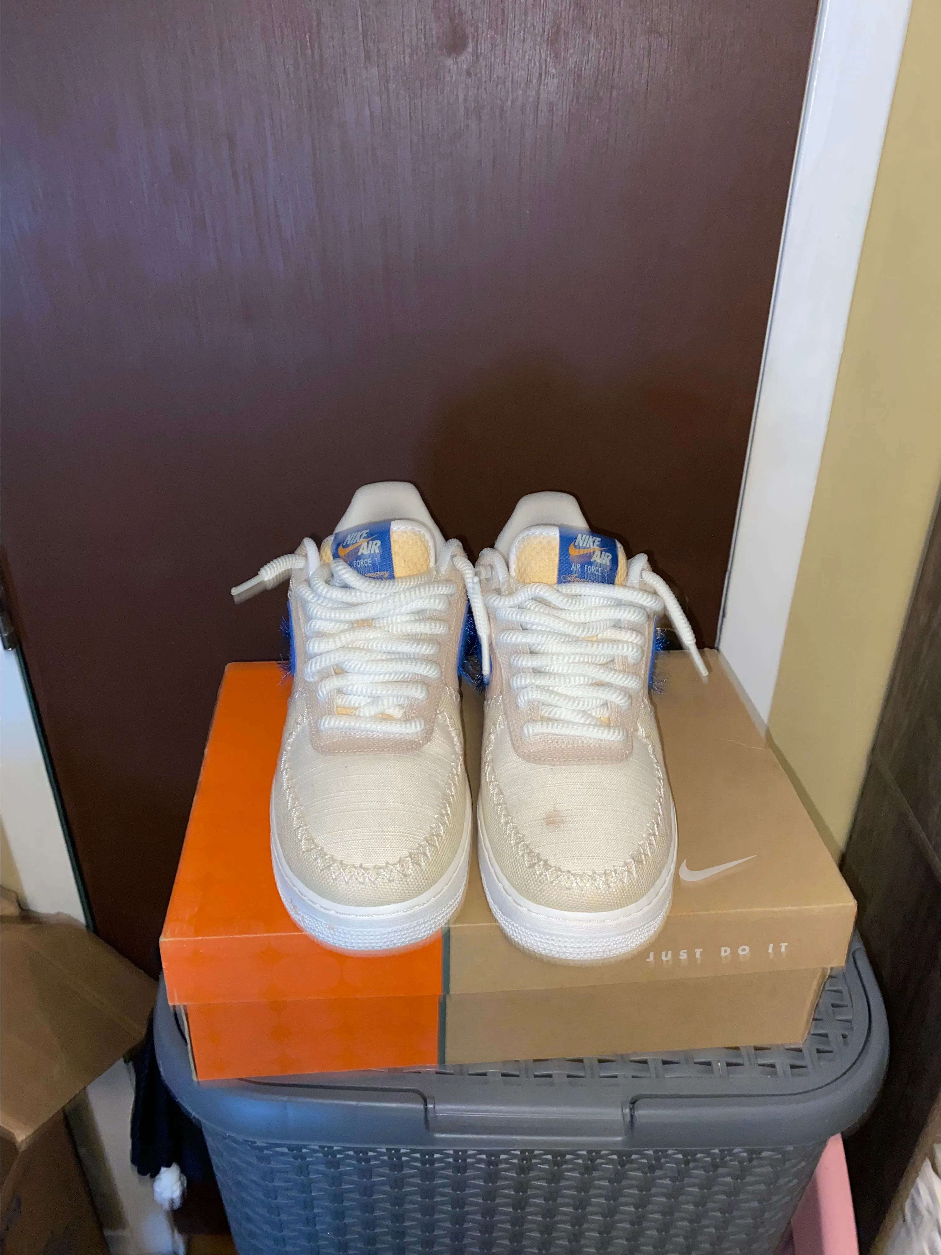 Listing Image Blurred Background