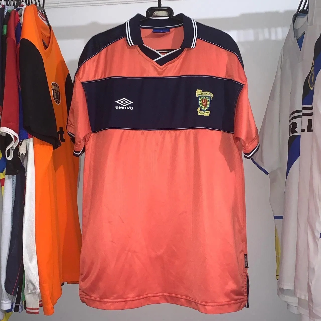 Product image for Scotland 1999/2000 Umbro Away Football Shirt Orange XL