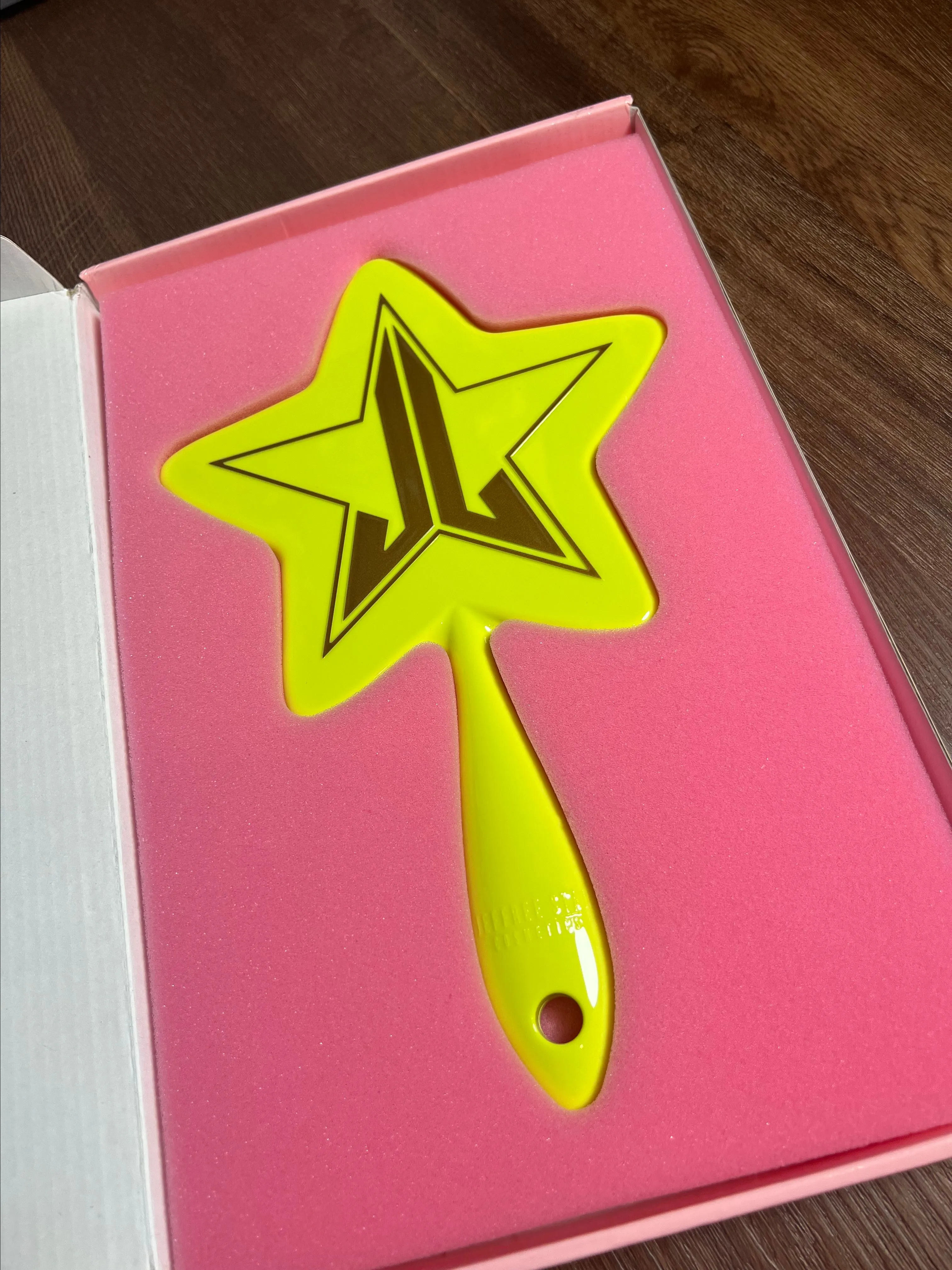 Product image for *Rare* Jeffree Star Chartreuse Mirror