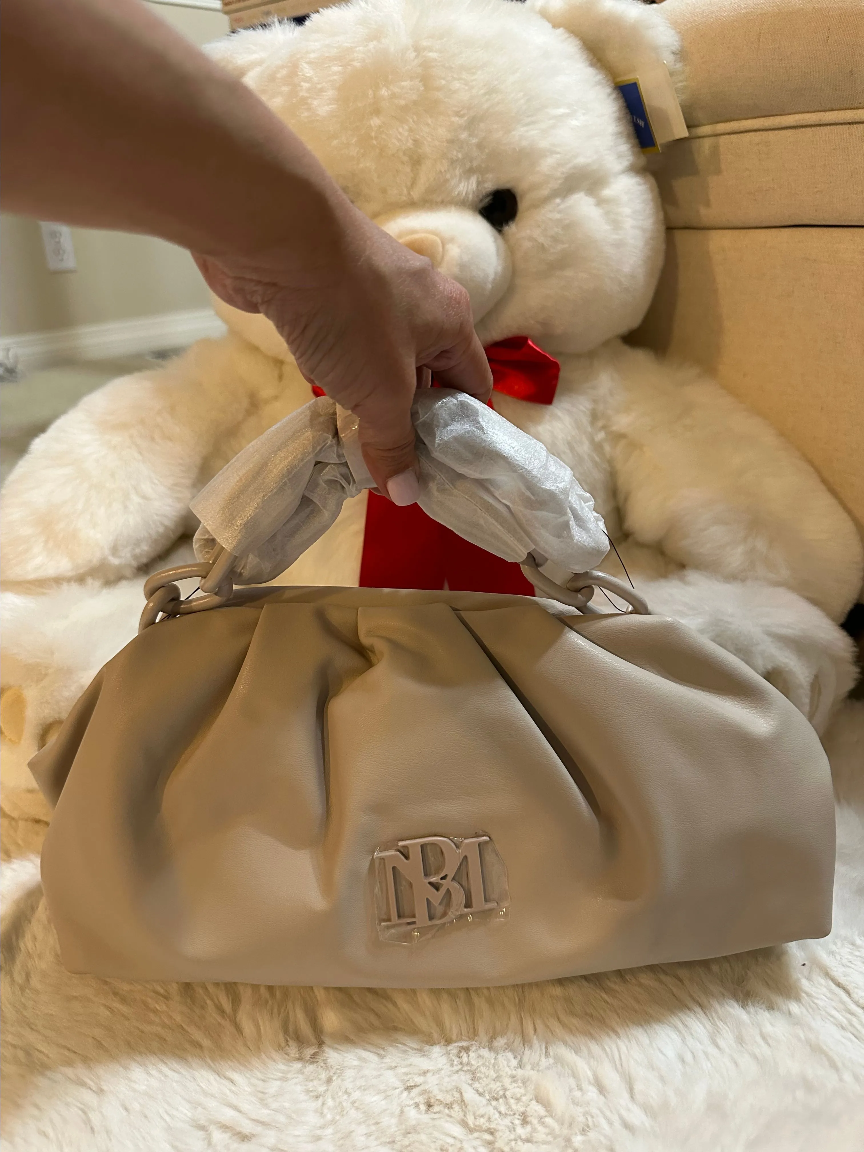 Product image for 314. NEW! Beautiful Badgley Mischka handbag with chain color off white