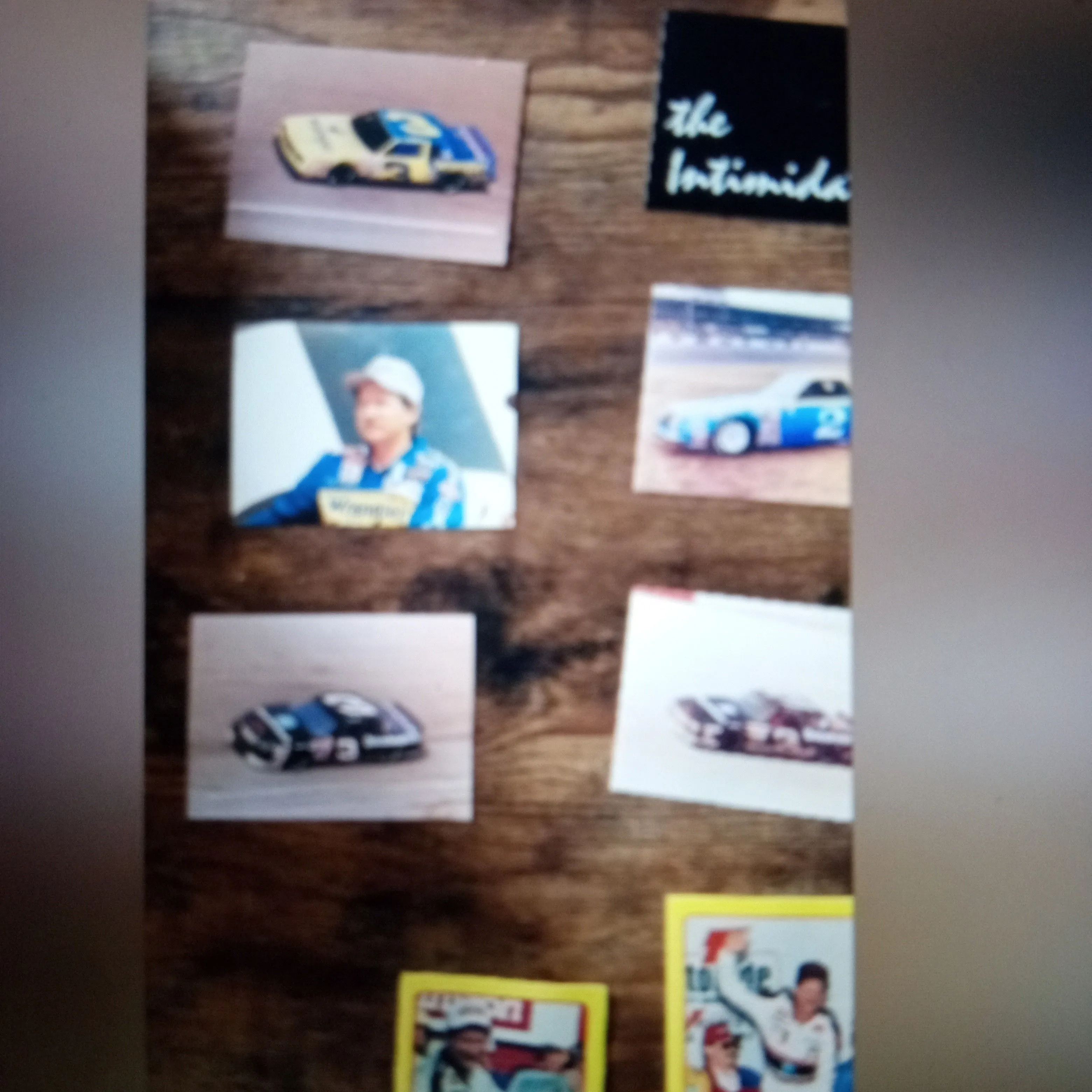 Listing Image Blurred Background