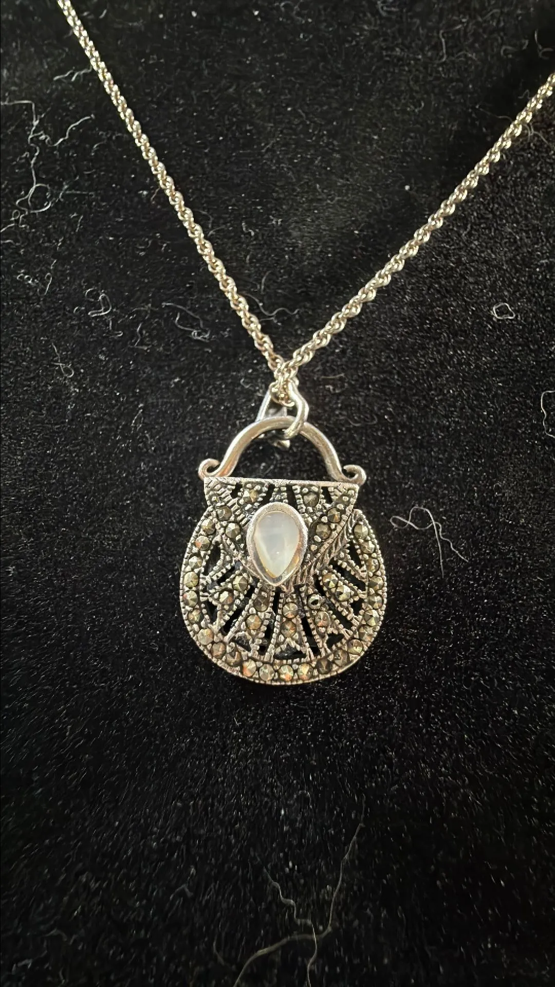 Product image for MOP Marcasite prayer or perfume necklace
