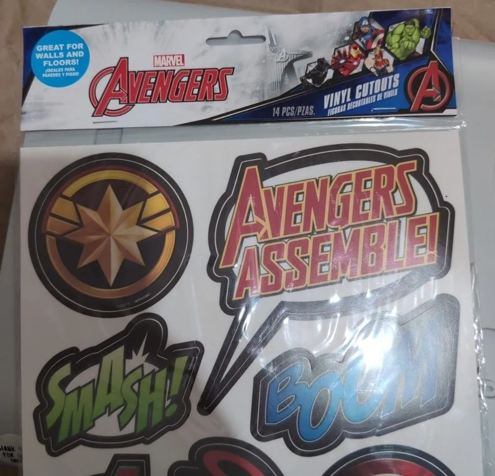 Product image for Marvel Avengers Vinyl Wall Cutouts 