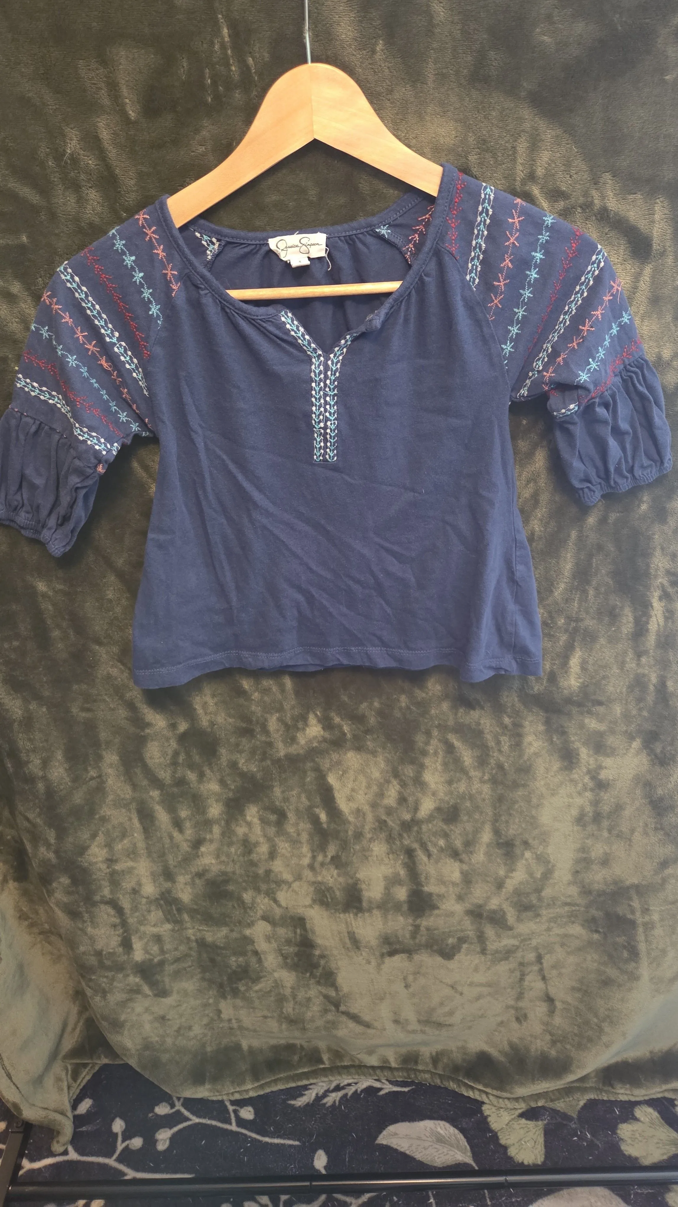 7b77895f-83b3-42d0-b2fe-075e9e8b98cd