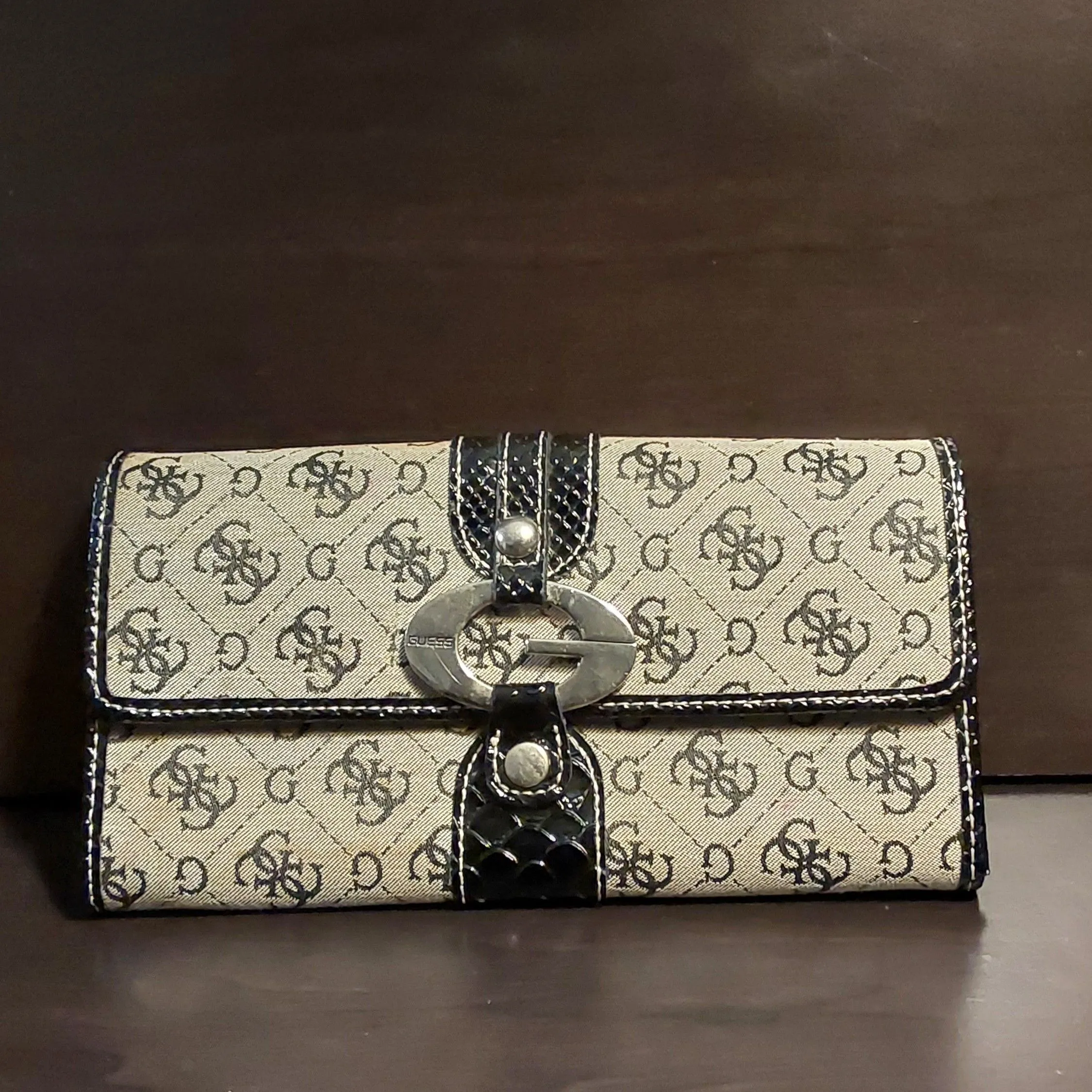 Product image for Guess Wallet