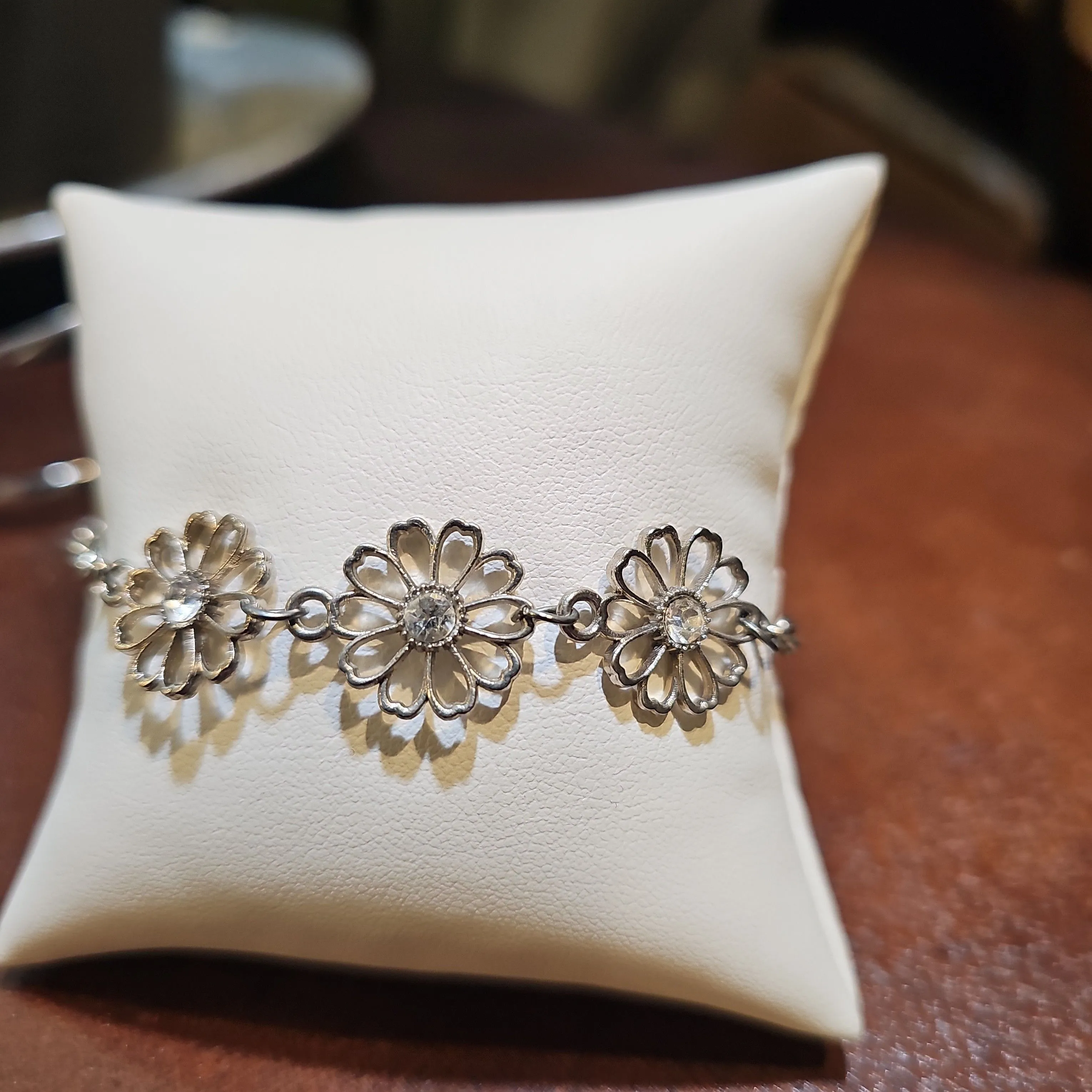 Product image for Sliver Flower Bracelet