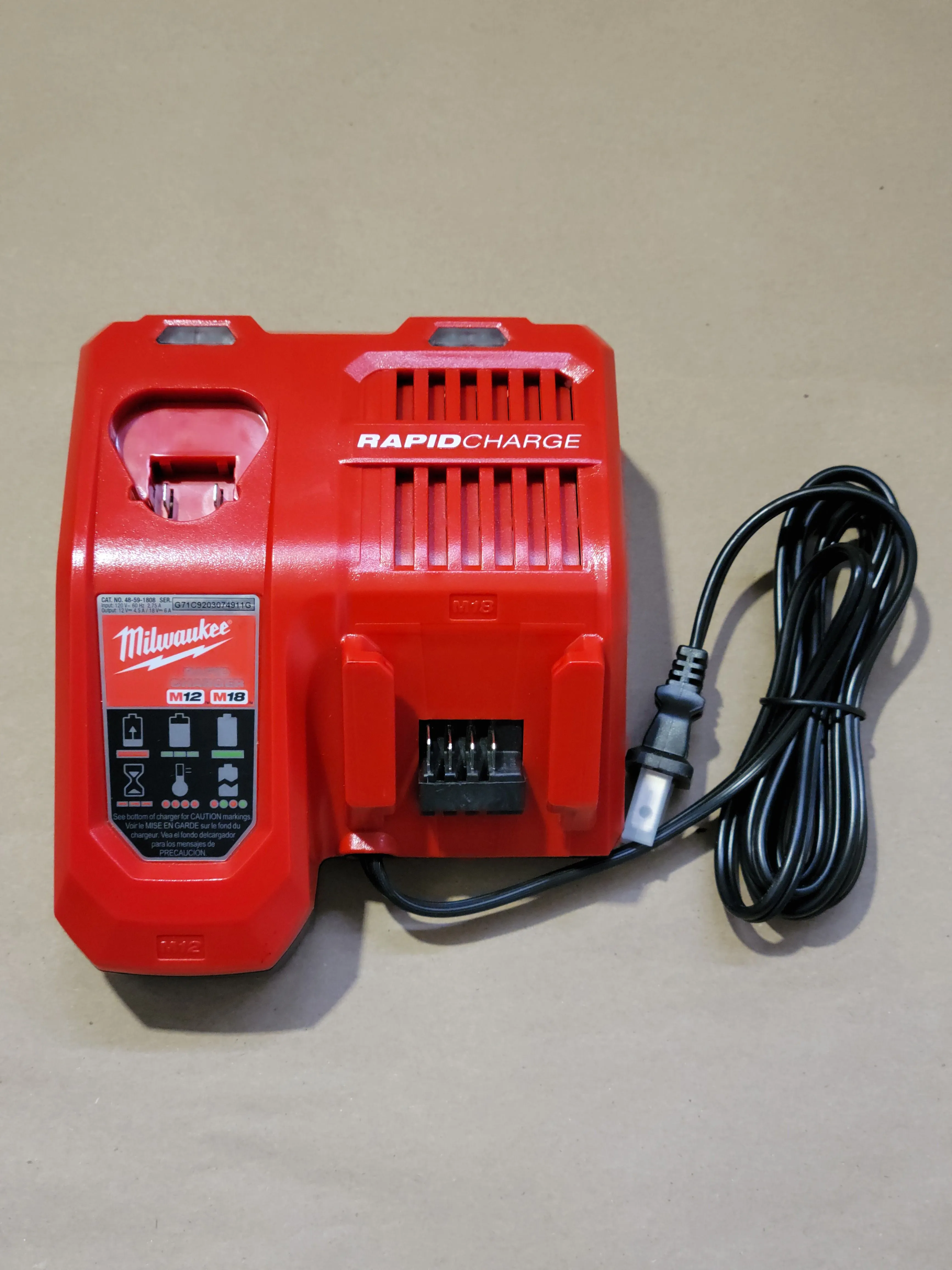 Product image for Milwaukee M12/M12 Rapid Charger 