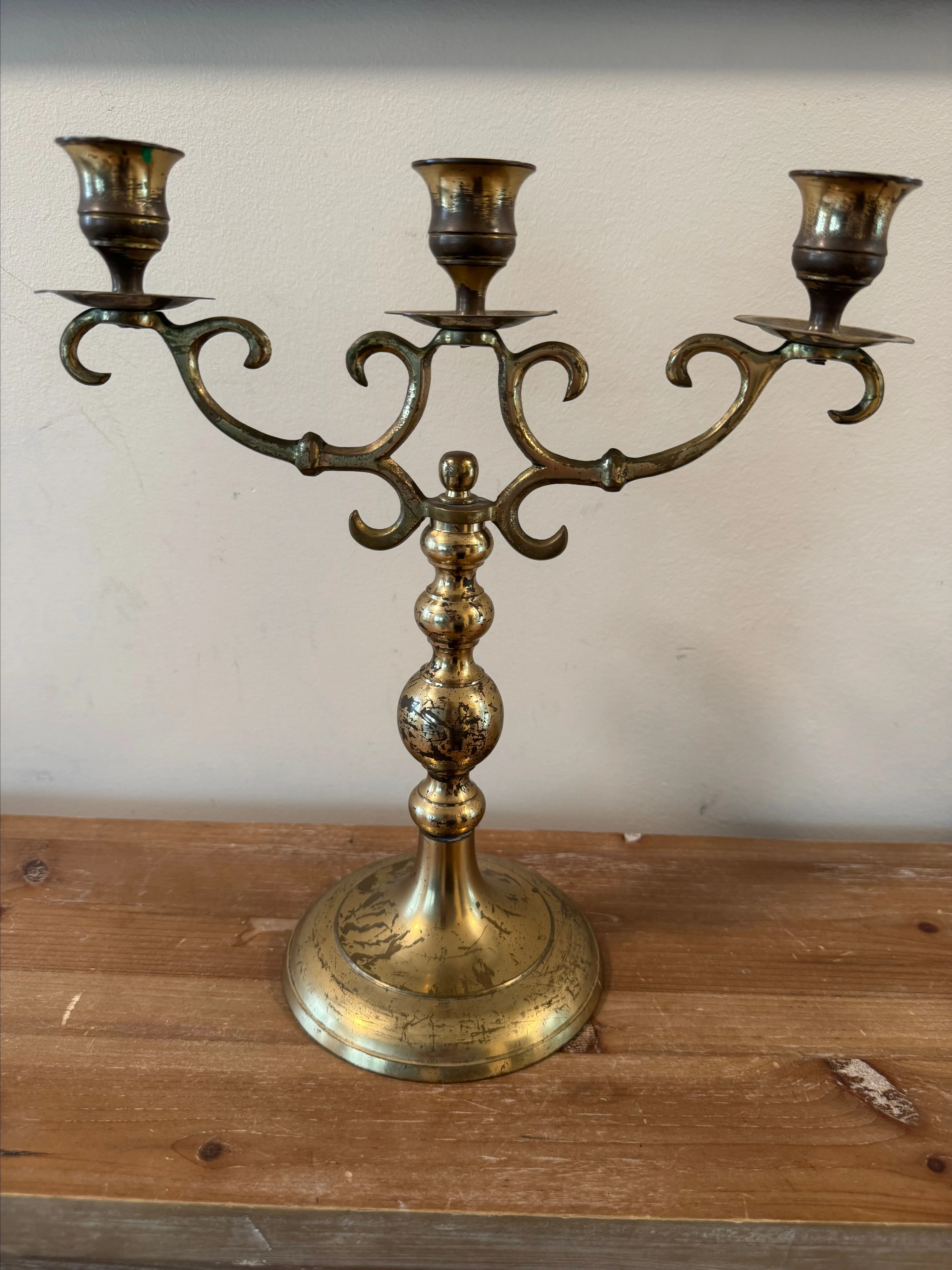 Product image for 110. Vintage brass candelabra