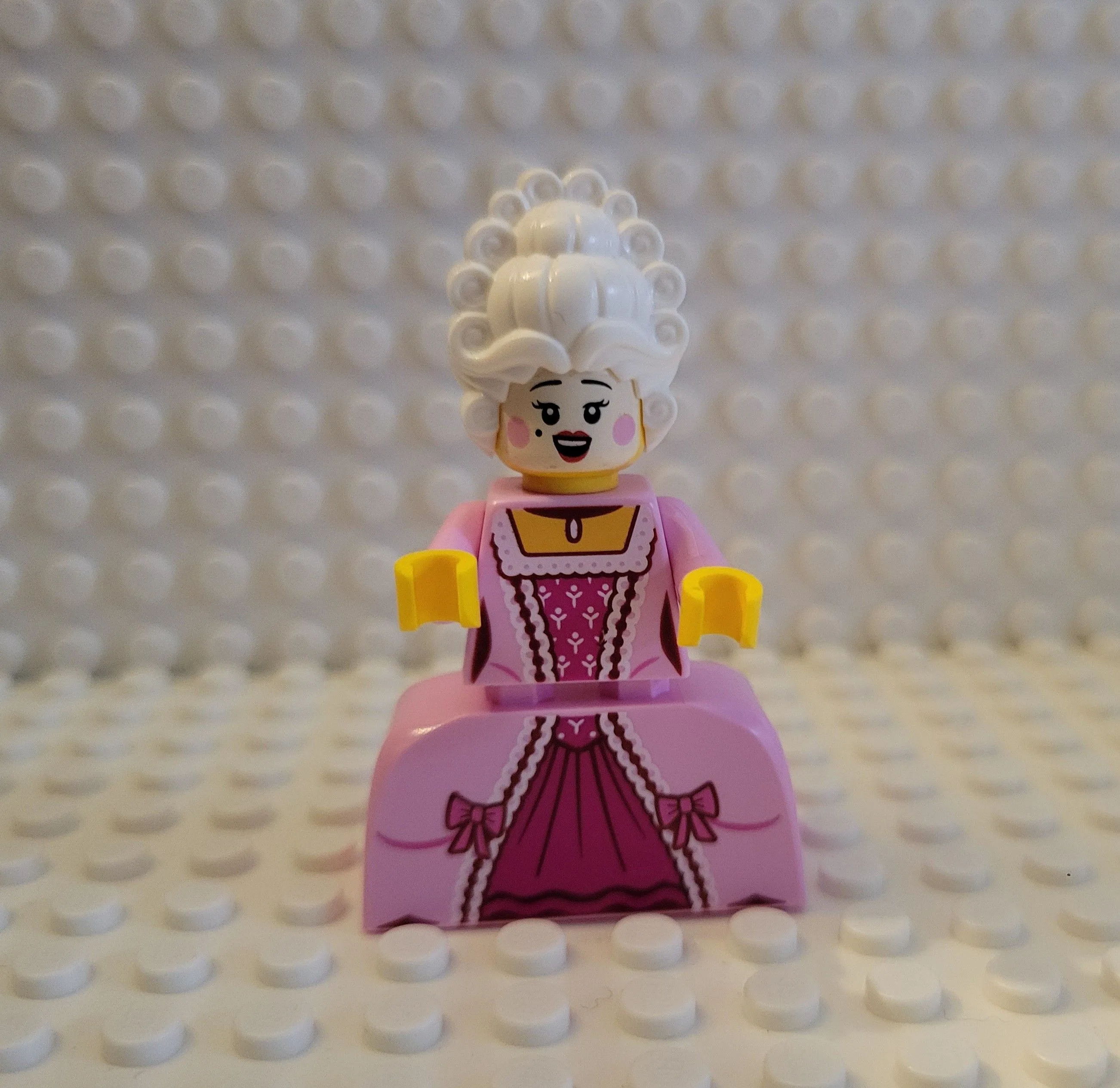 Product image for LEGO - Series 24 CMF - Aristocrat (No accessories)