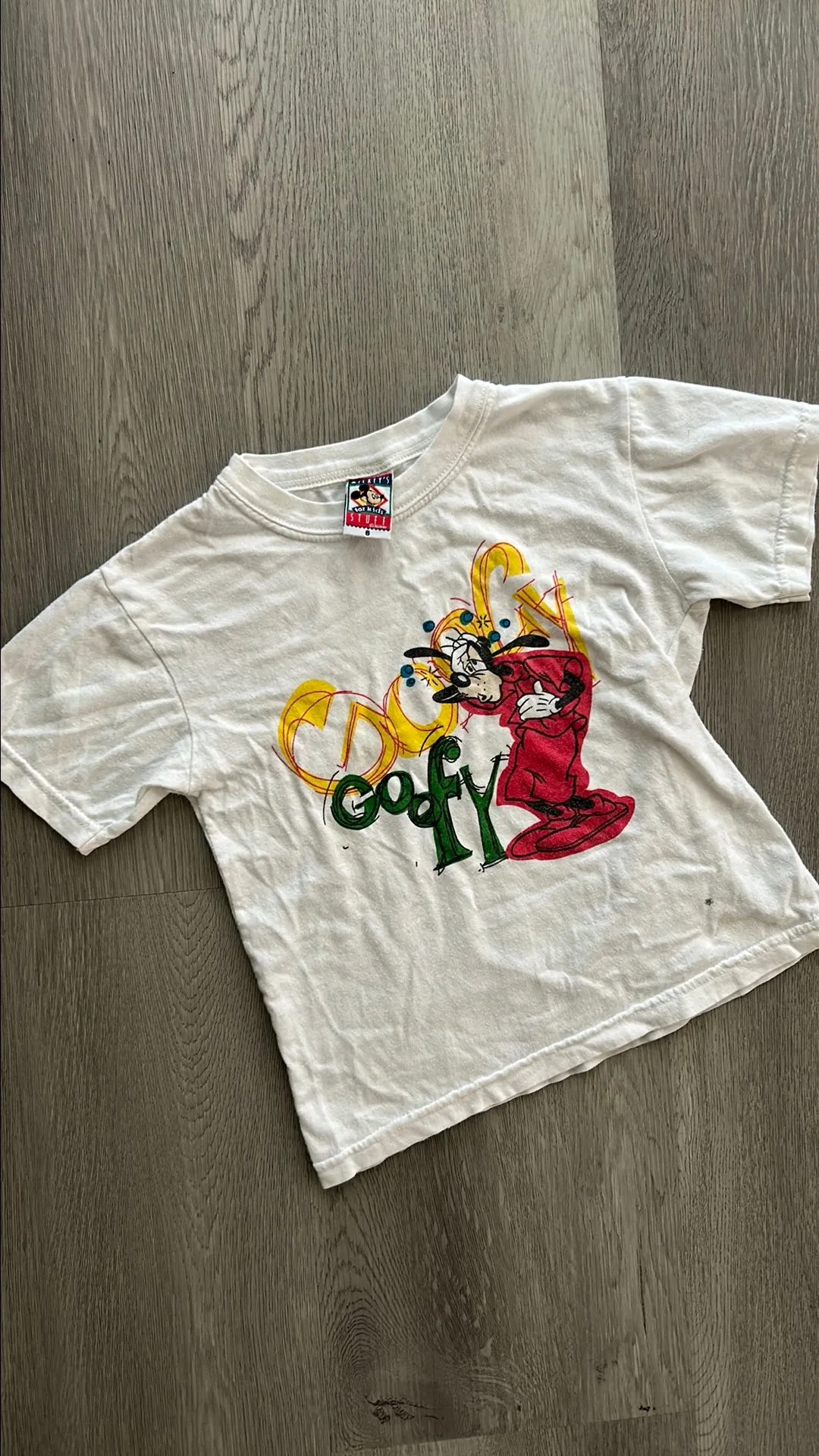 Product image for 19 Goofy Disney shirt