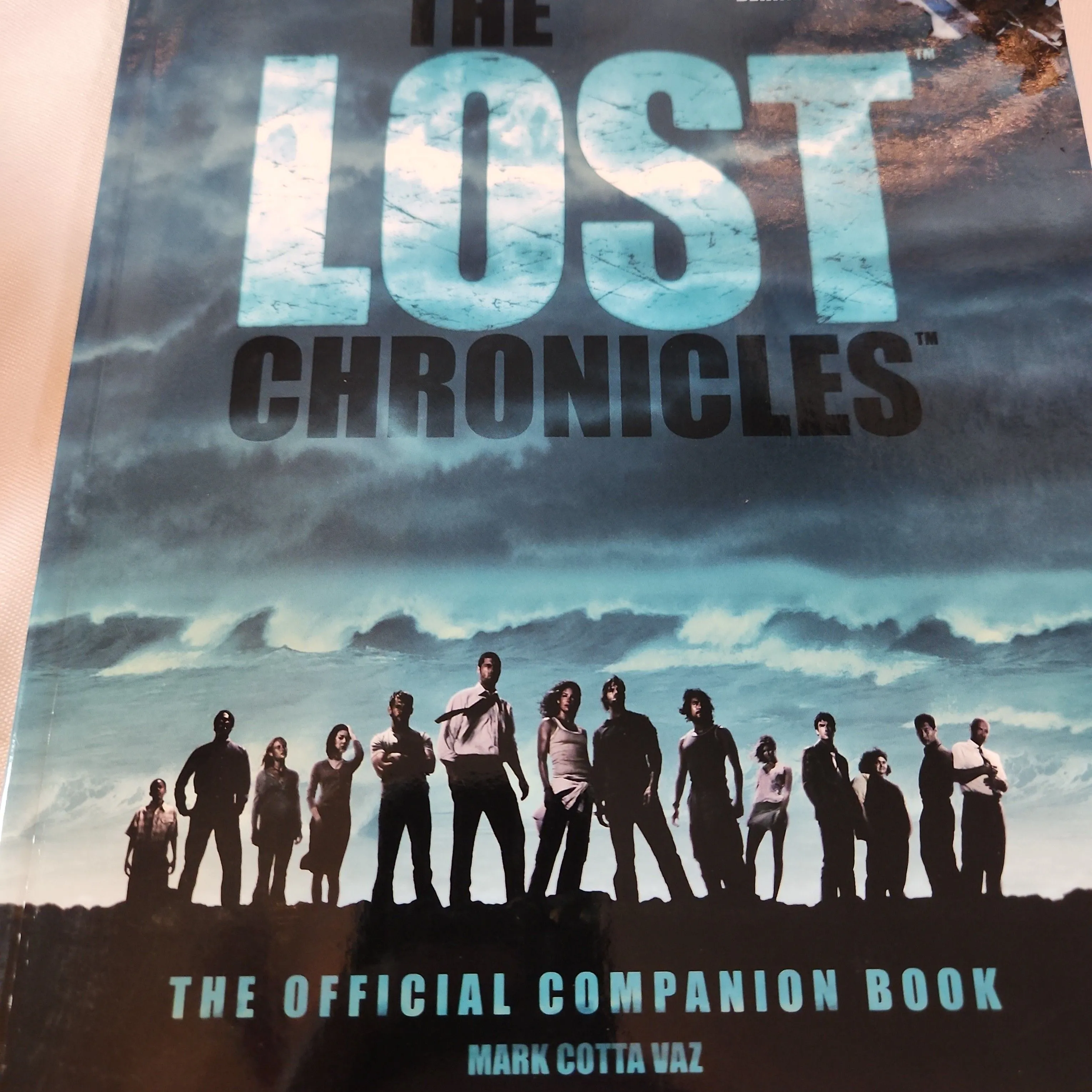 Product image for The LOST Chronicles! The Official Companion Book to the TV show