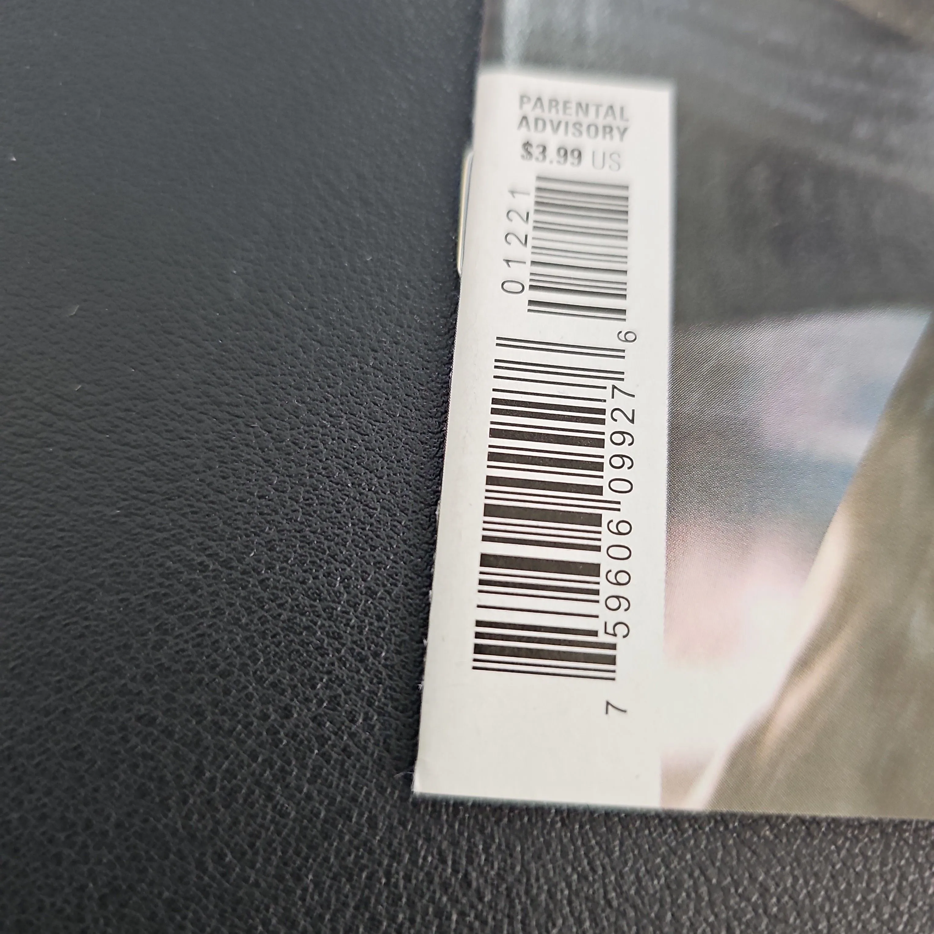 Listing Image Blurred Background
