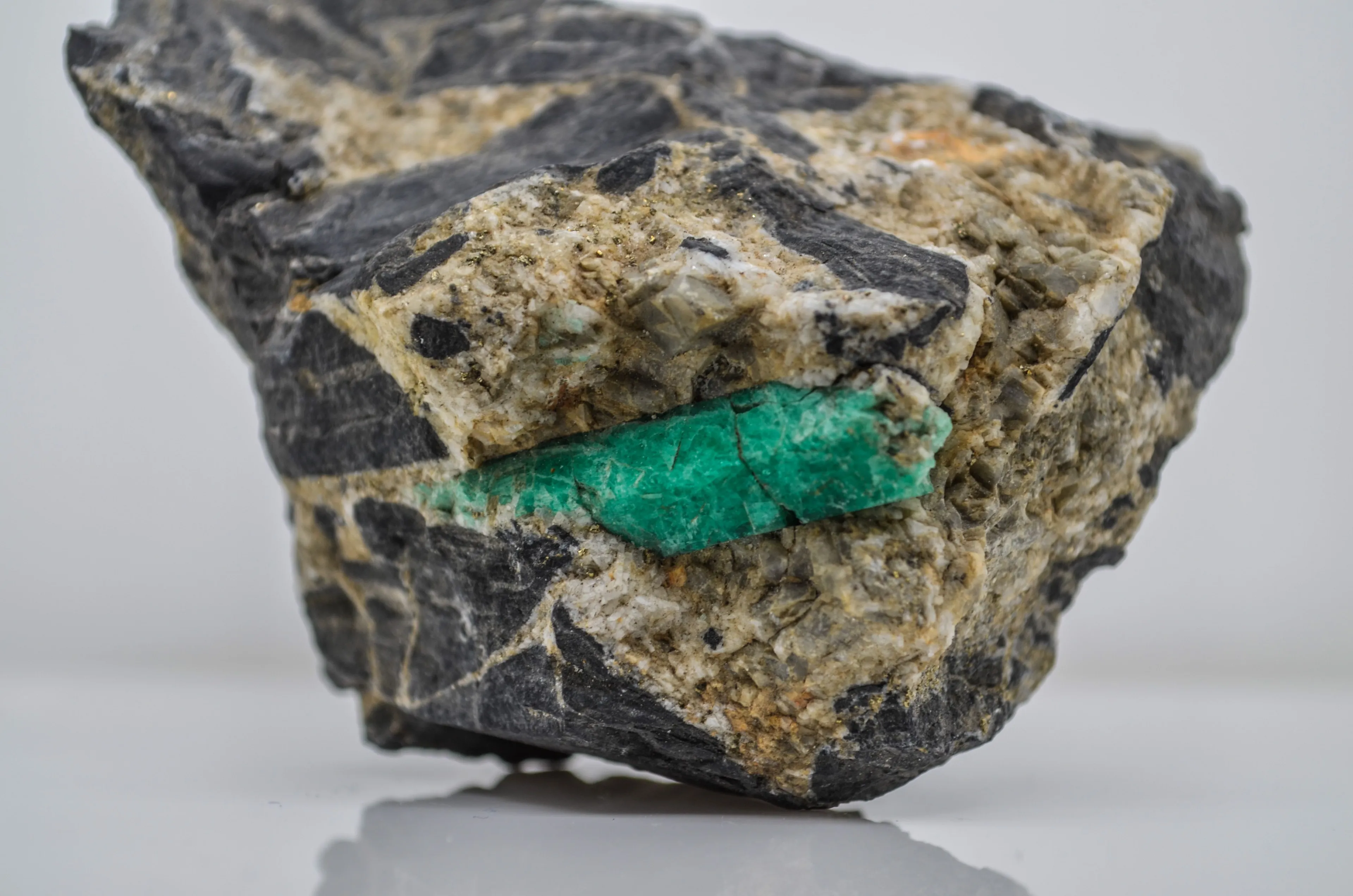 Product image for Colombian Muzo Emerald