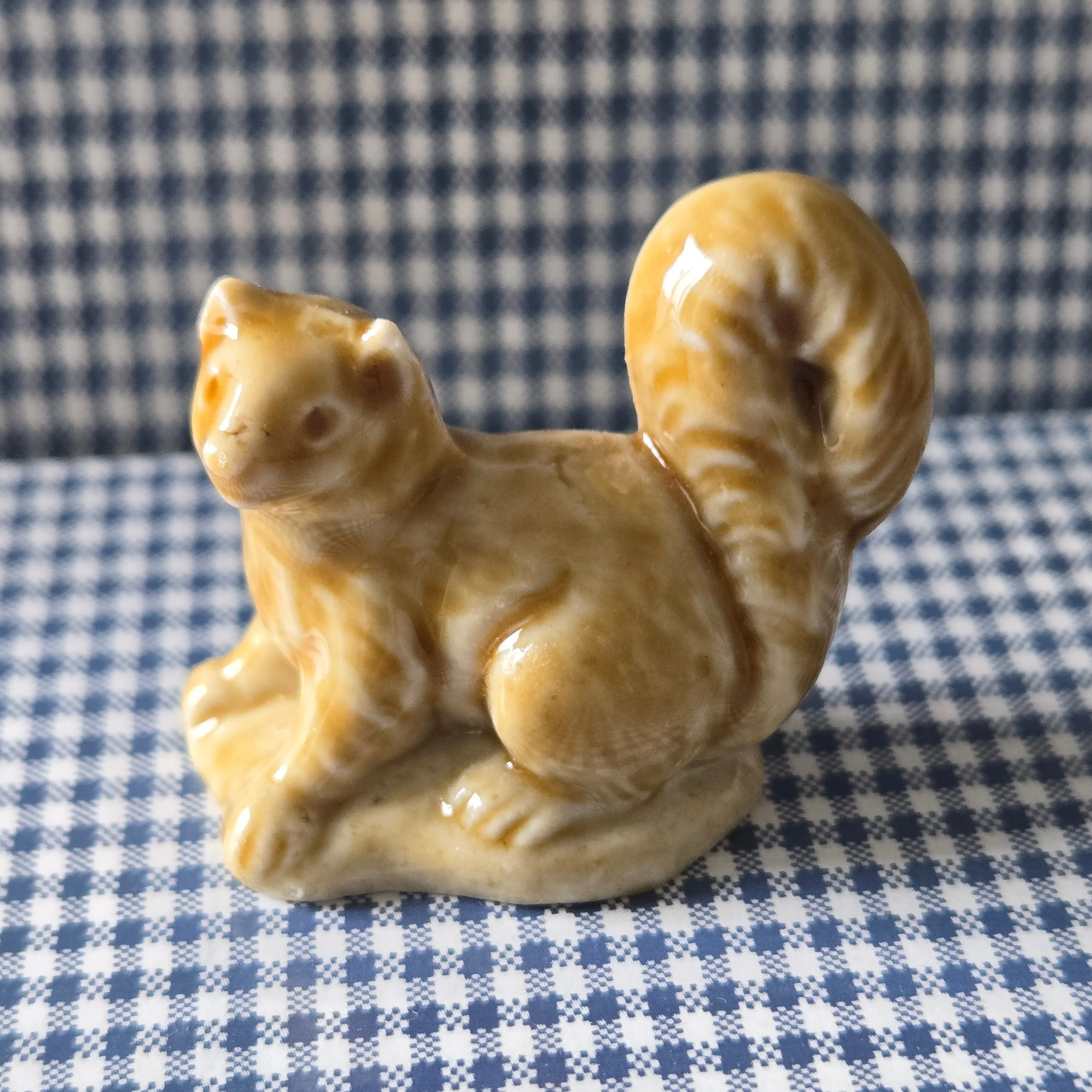 Wade Whimsies Squirrel Figurine Vintage England Wades Red Rose Tea ·  Whatnot: Shop, Sell, Connect