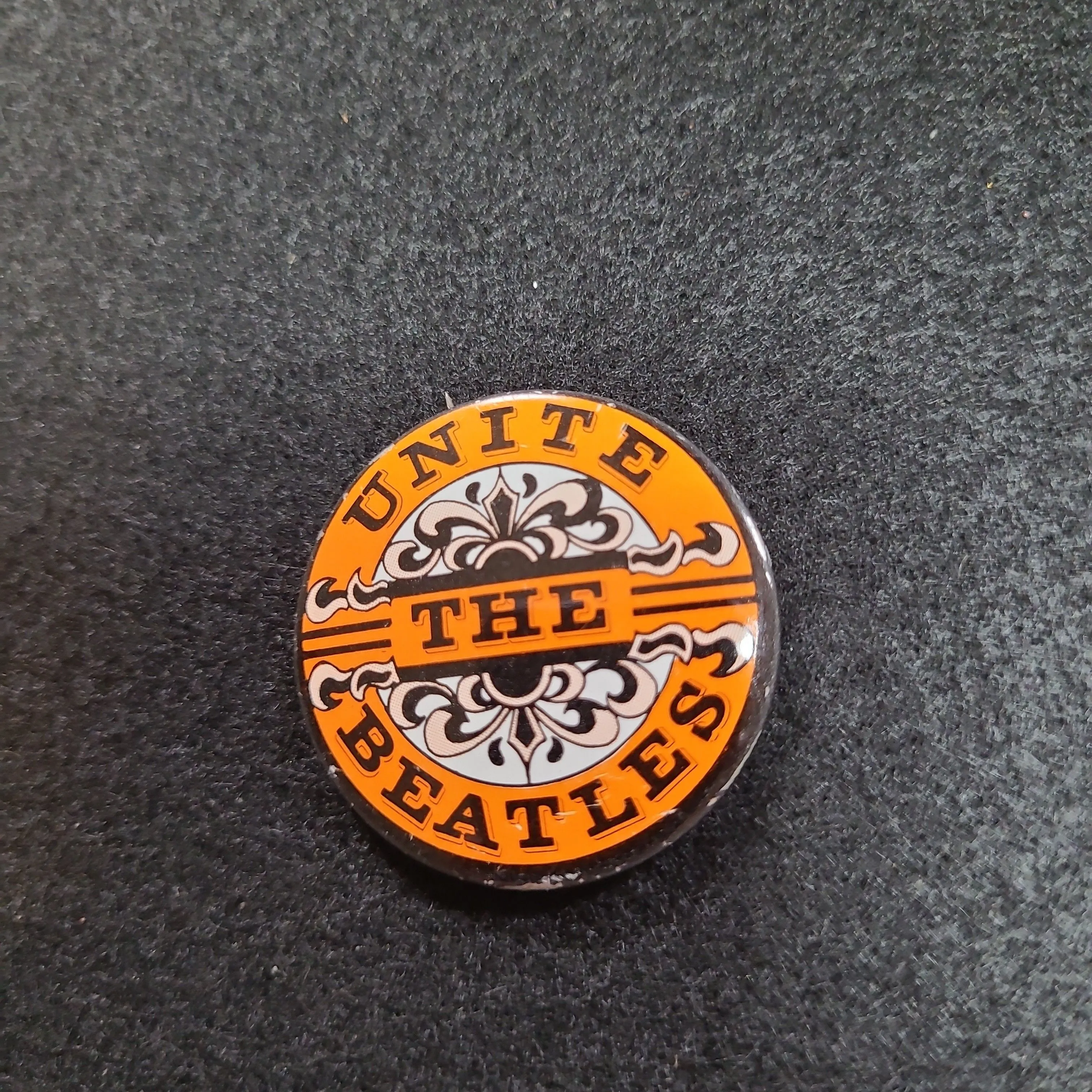 Product image for 1970s Vintage Beatles pins