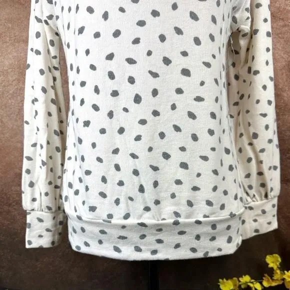 Listing Image Blurred Background