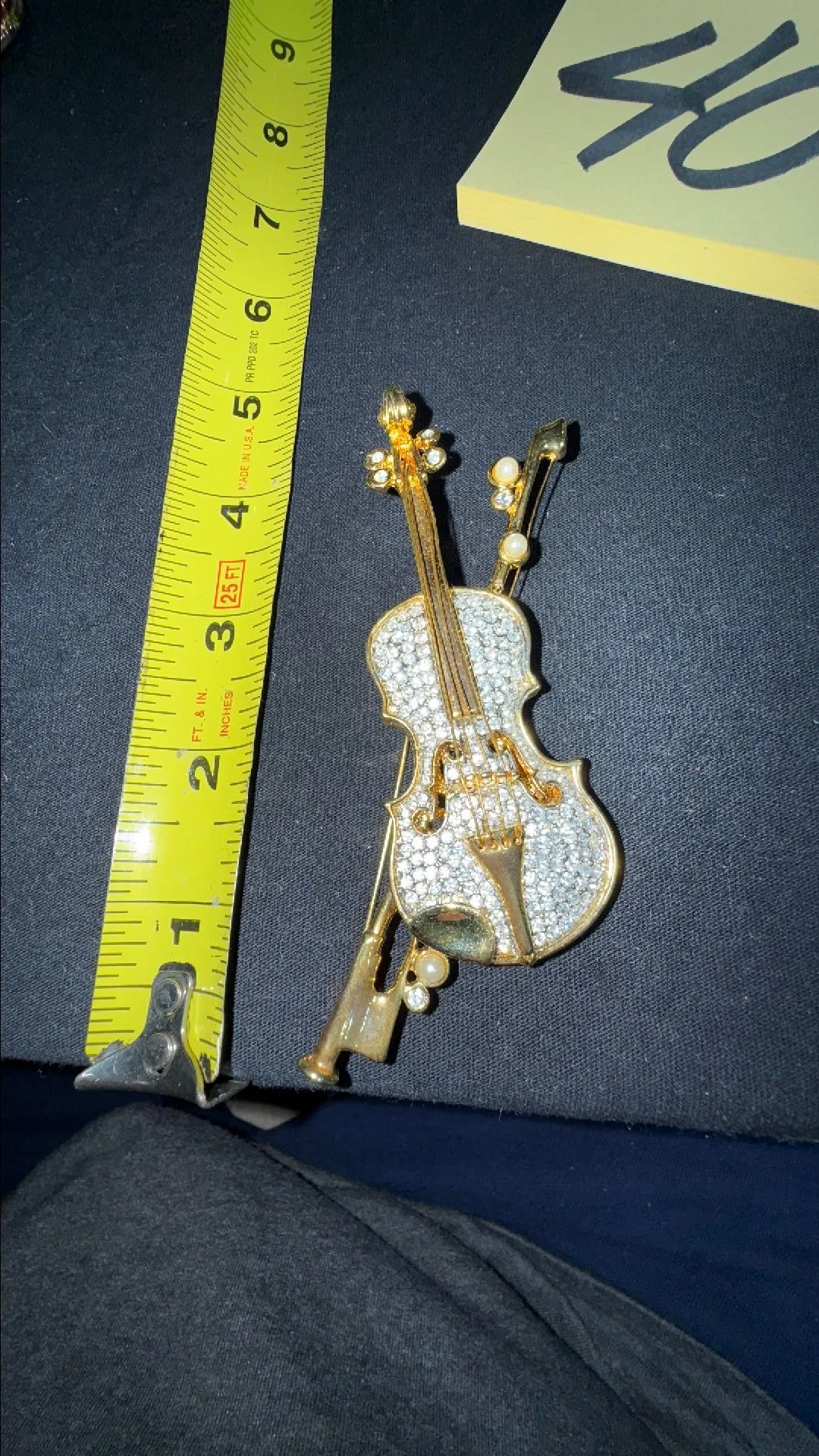 Product image for 40 brooch as shown