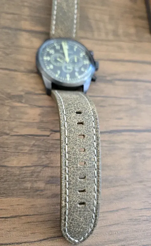 Listing Image Blurred Background